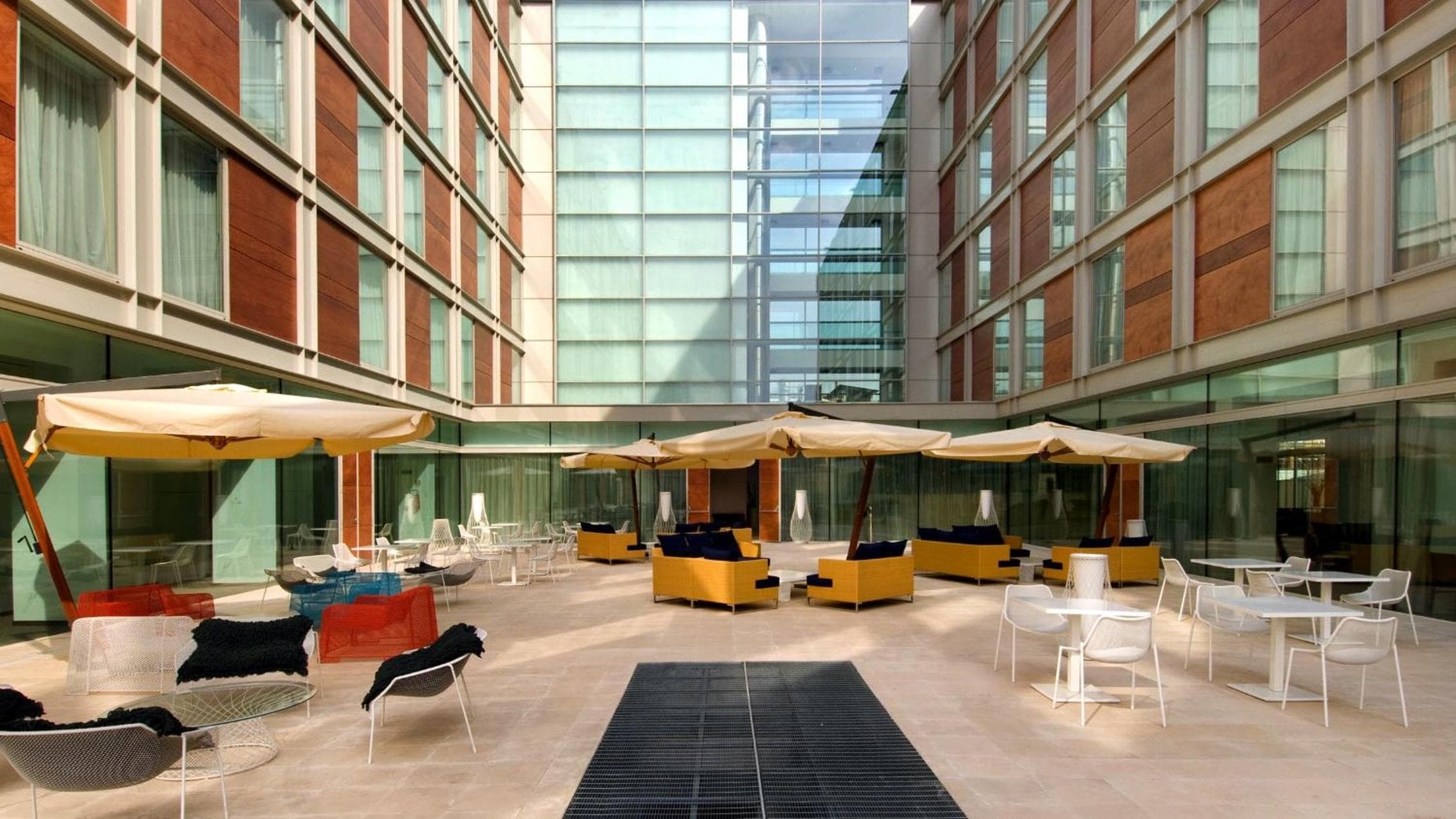 DoubleTree By Hilton Mailand — 24