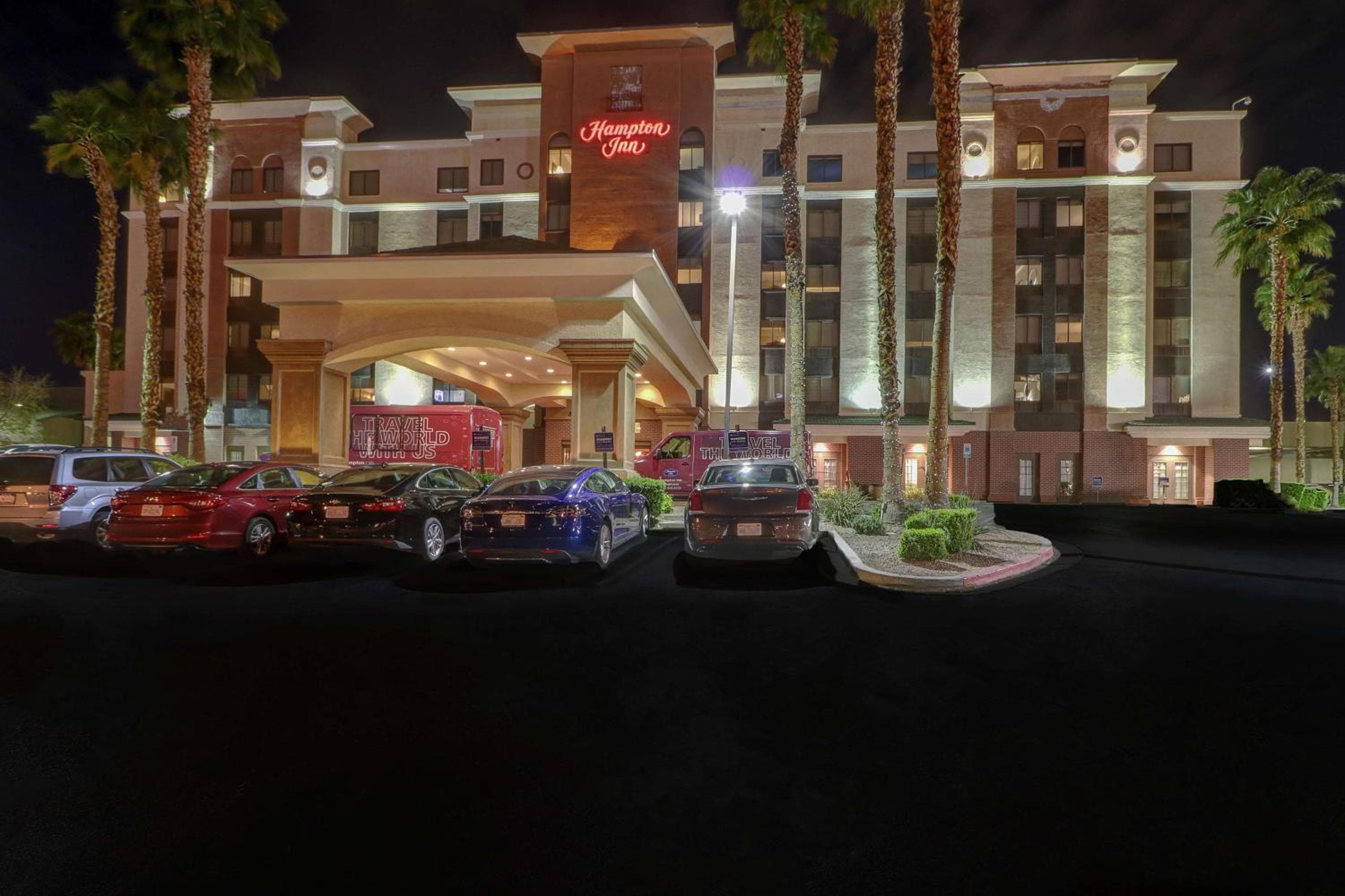 Hampton Inn Tropicana — 7