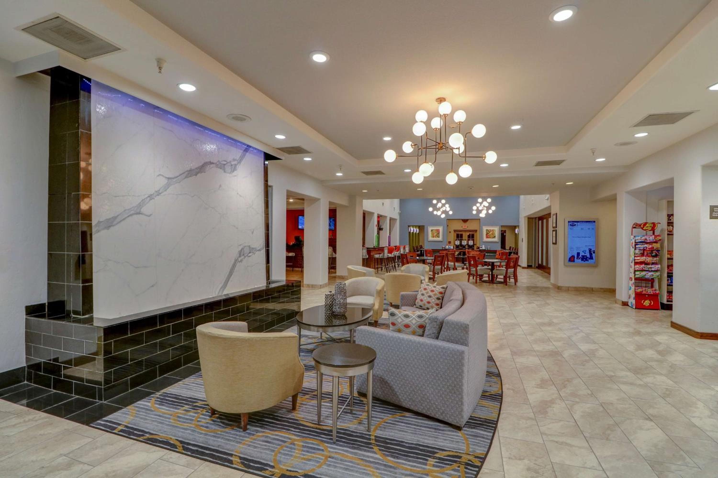 Hampton Inn Tropicana — 9