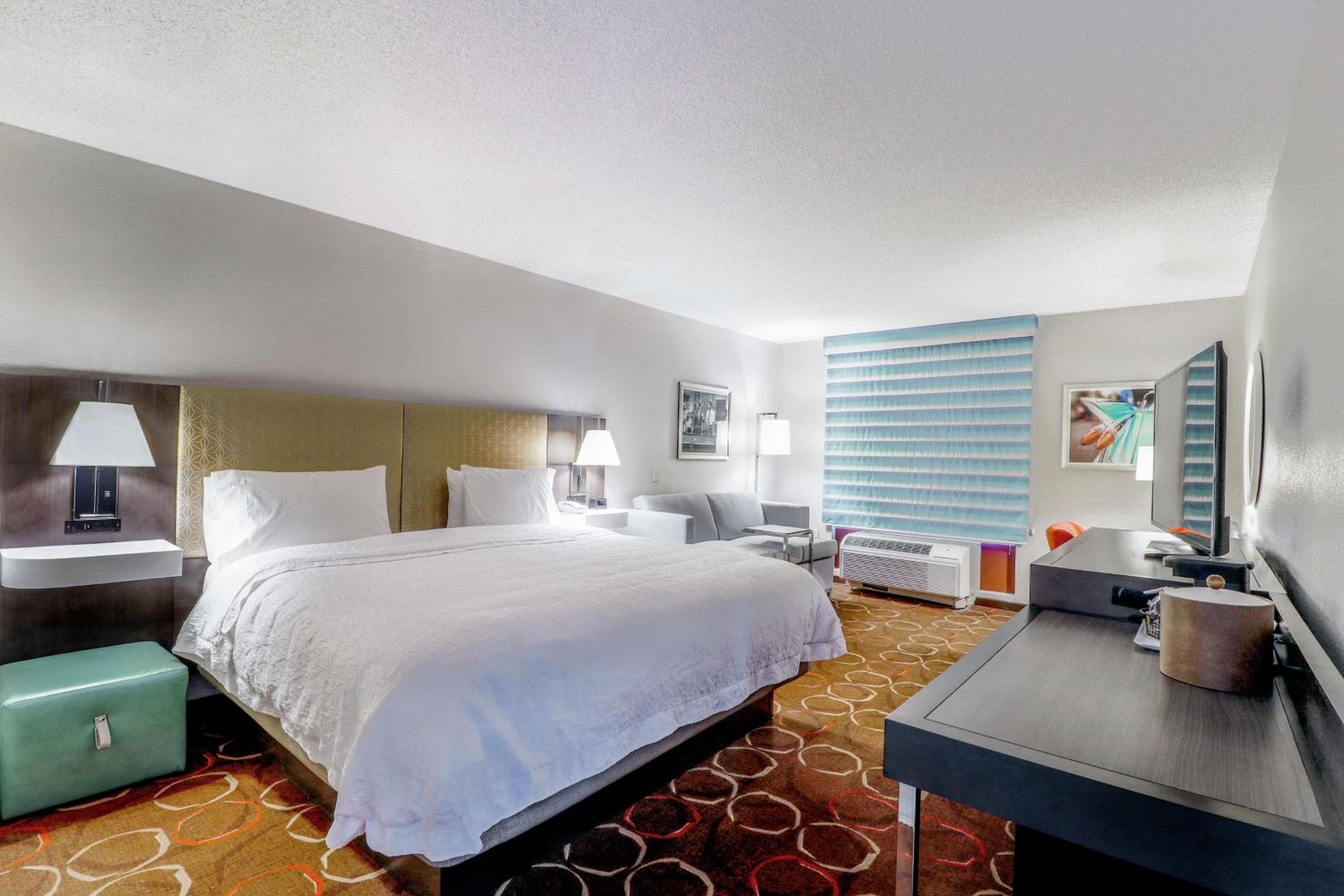 Hampton Inn Tropicana — 24