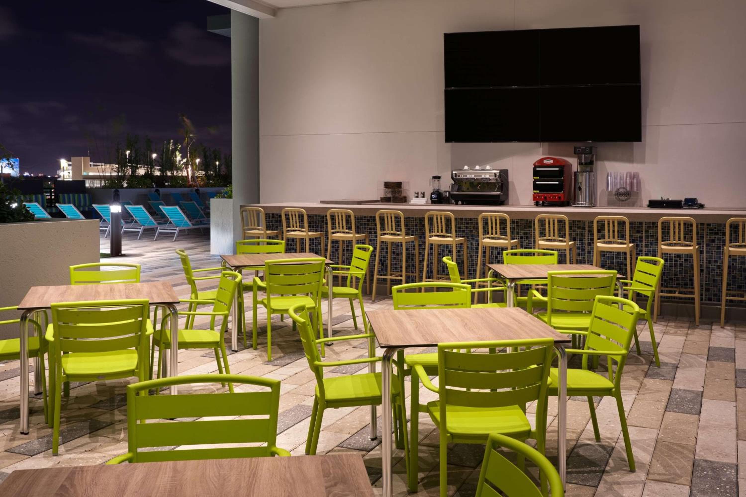 Home2 Suites By Hilton Ft. Lauderdale Downtown, Fl — 9