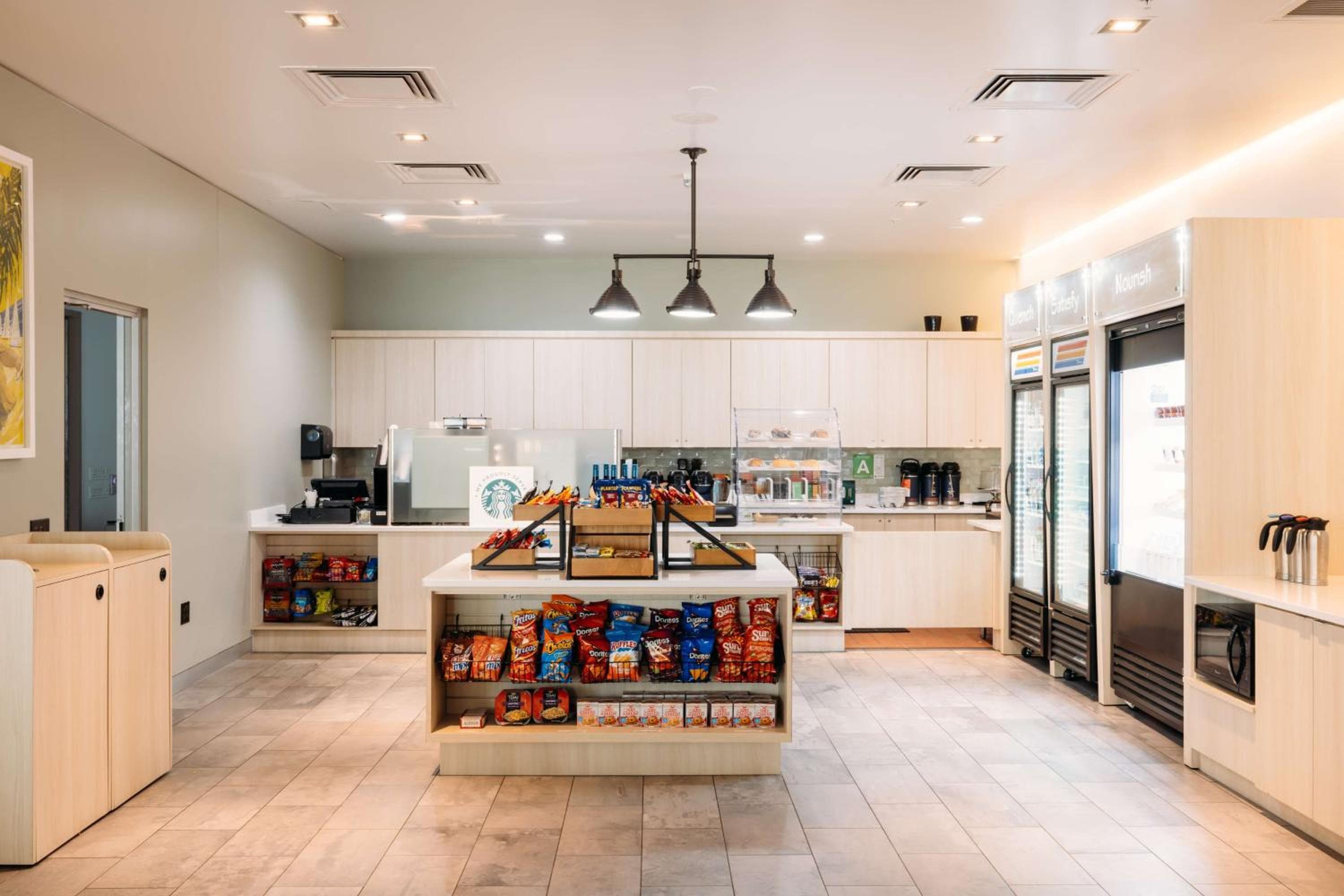 Hotel MDR Marina del Rey- un DoubleTree by Hilton — 7