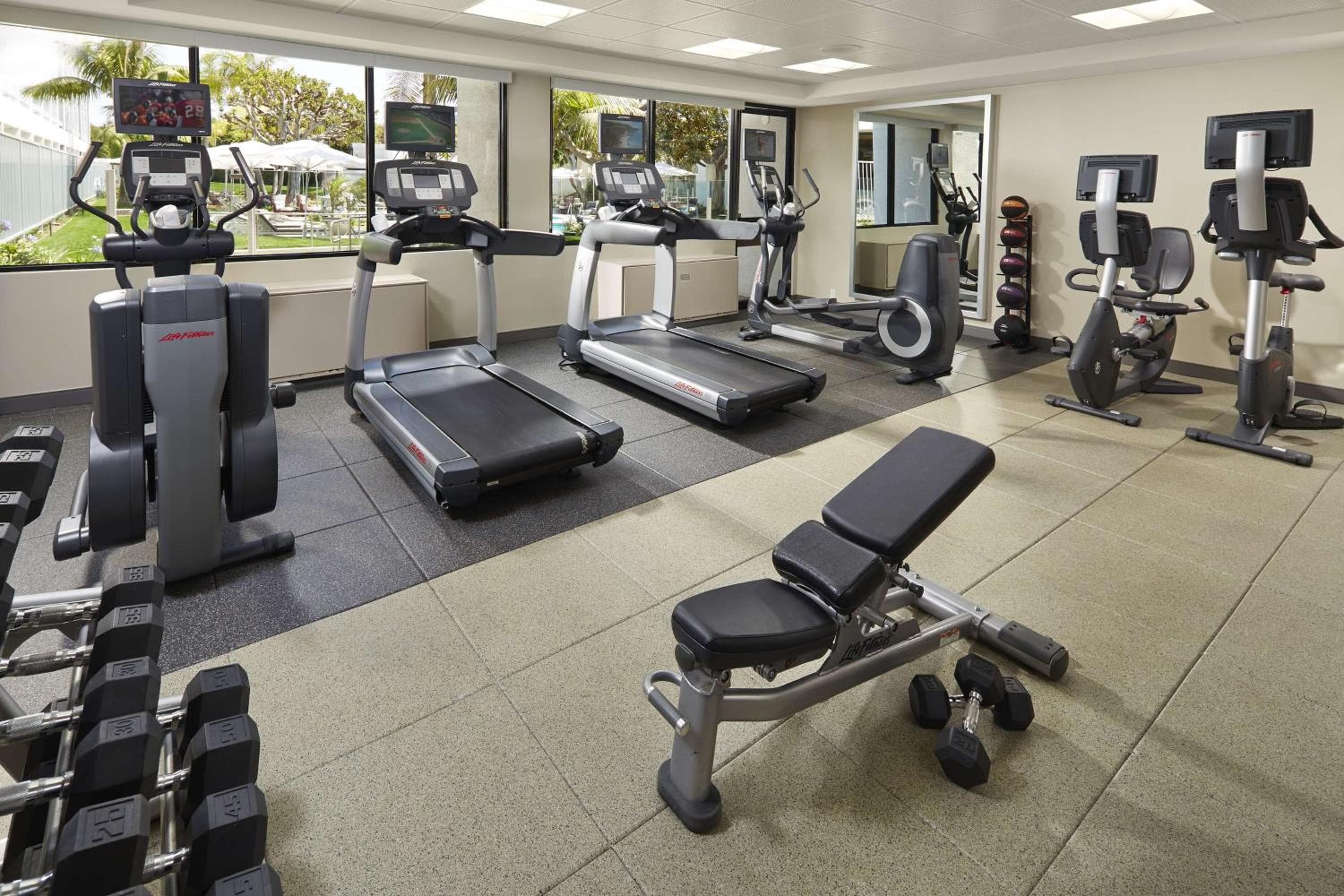 Hotel MDR Marina del Rey- un DoubleTree by Hilton — 28