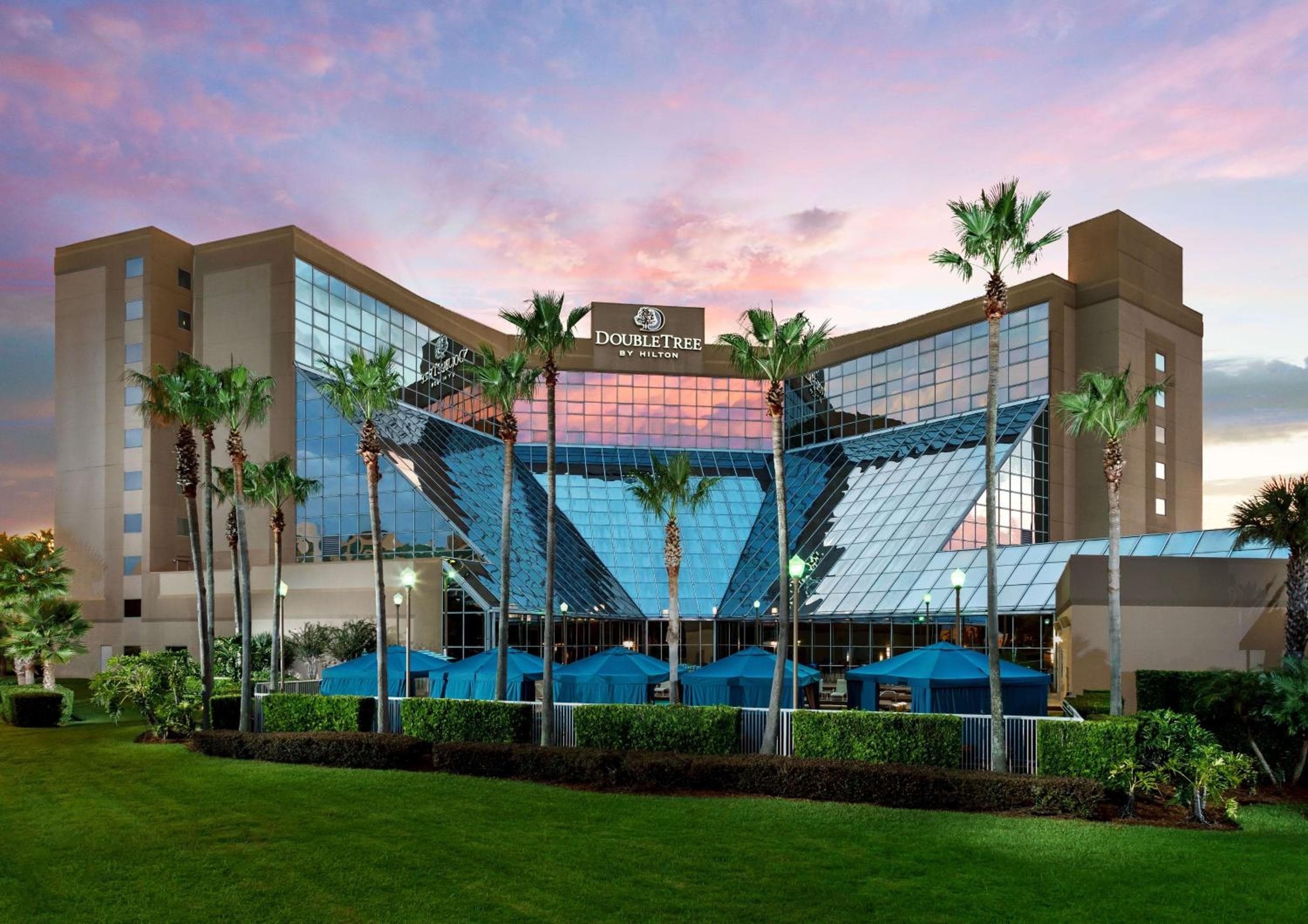 DoubleTree by Hilton Orlando Airport Hotel — 1