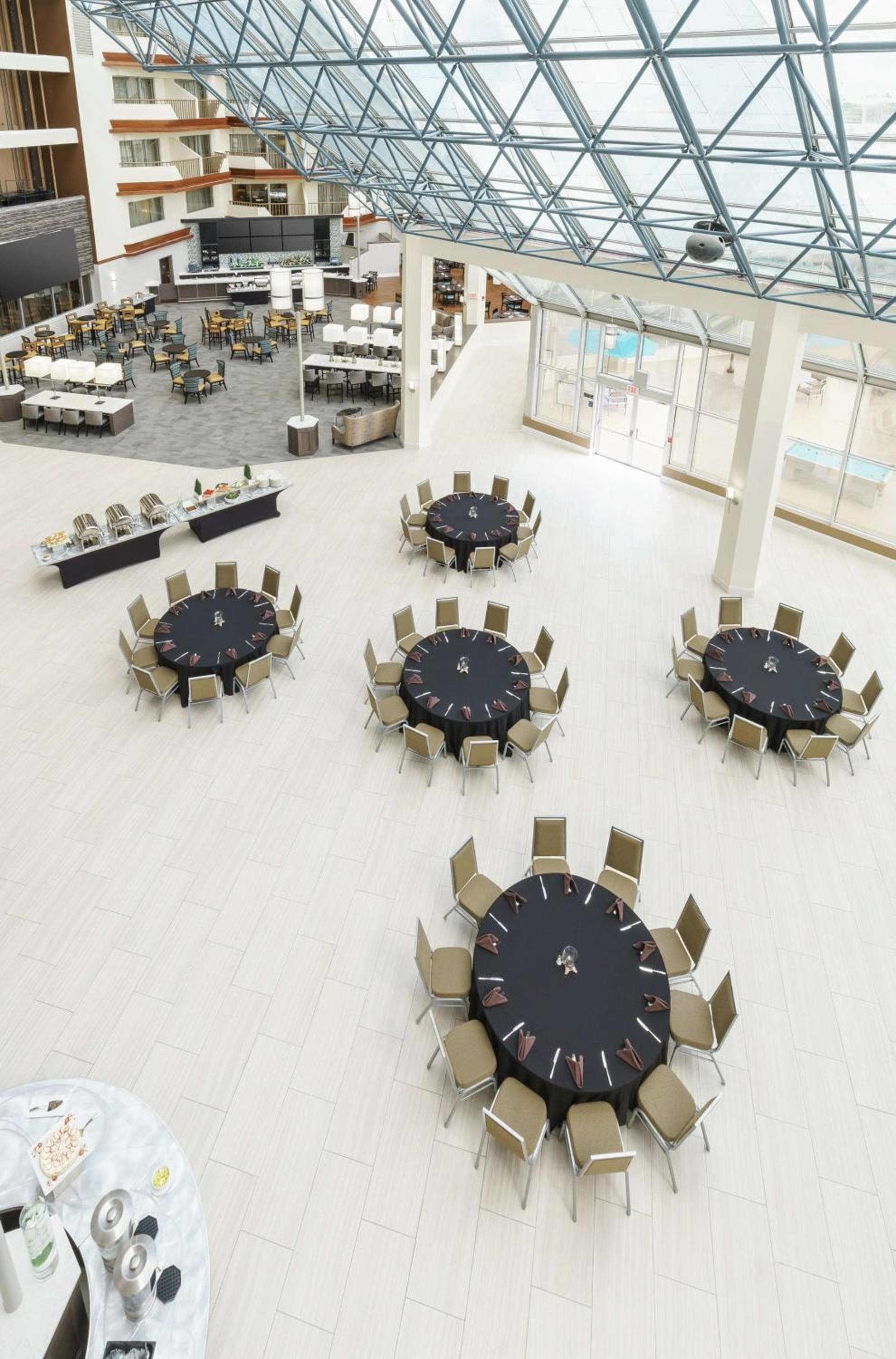DoubleTree by Hilton Orlando Airport Hotel — 5