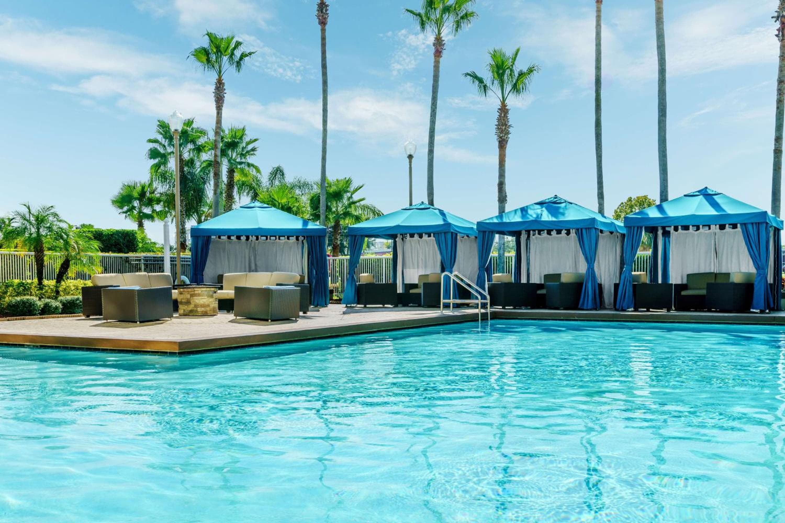DoubleTree by Hilton Orlando Airport Hotel — 9