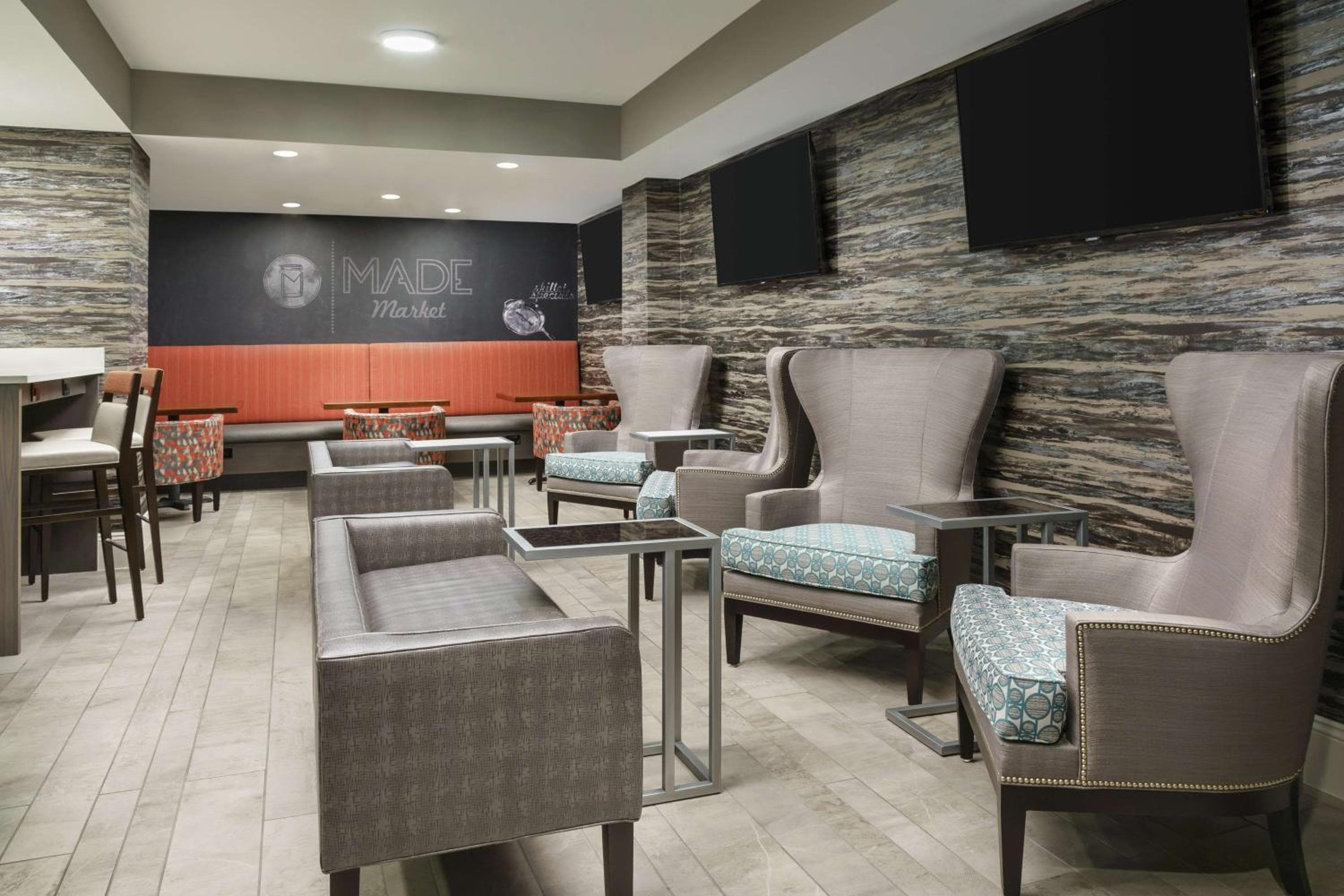 DoubleTree by Hilton Orlando Airport Hotel — 14