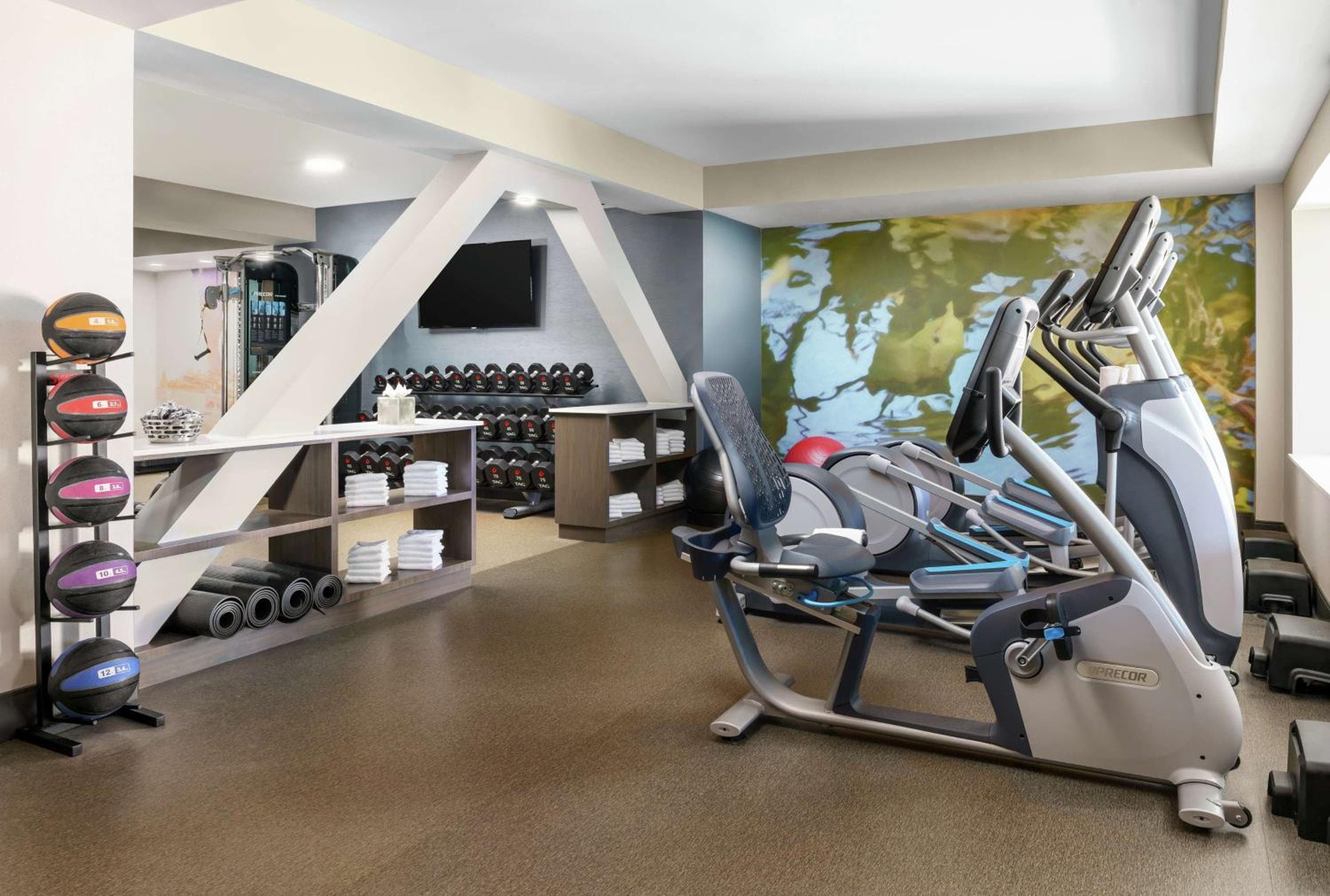 DoubleTree by Hilton Orlando Airport Hotel — 16