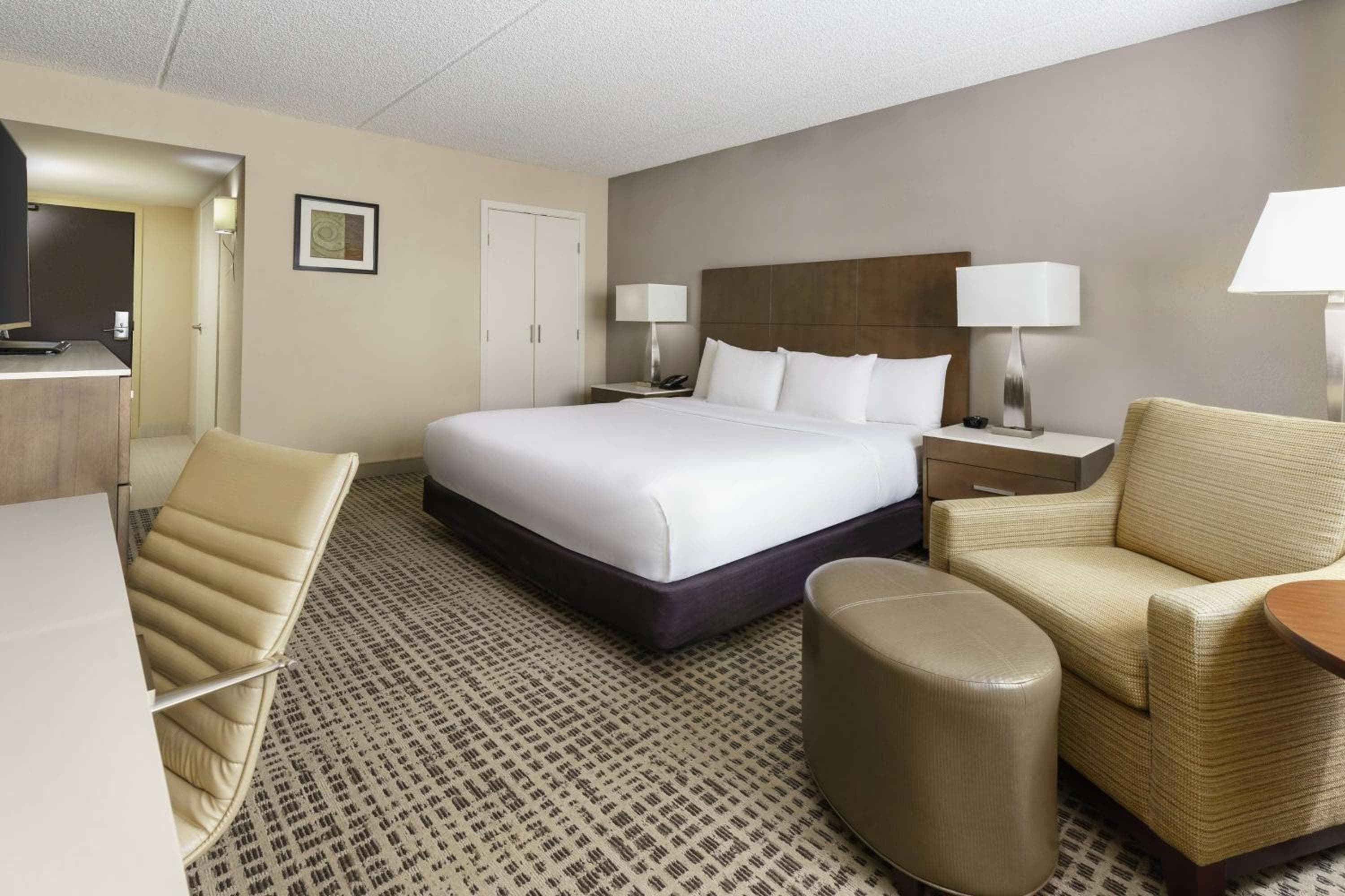 DoubleTree by Hilton Orlando Airport Hotel — 18