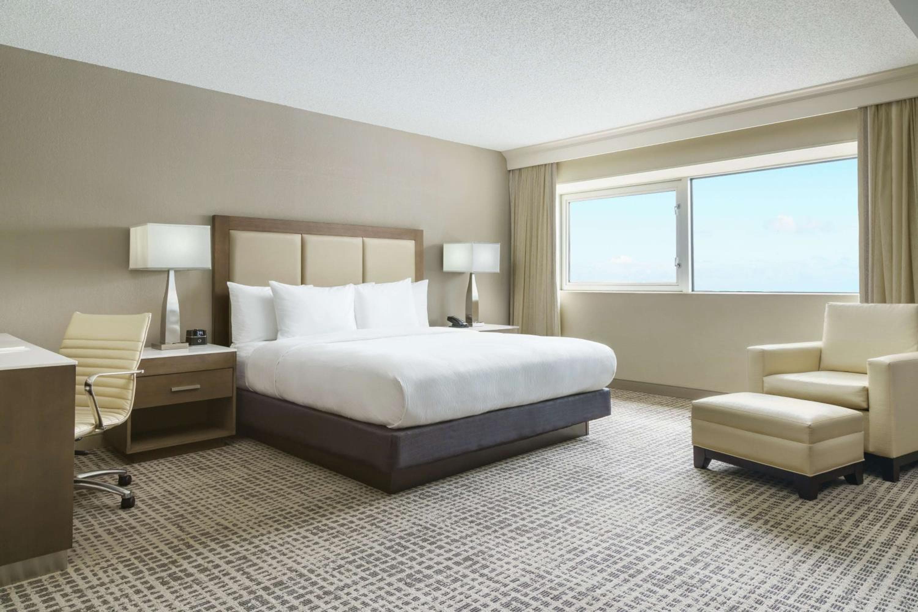 DoubleTree by Hilton Orlando Airport Hotel — 20