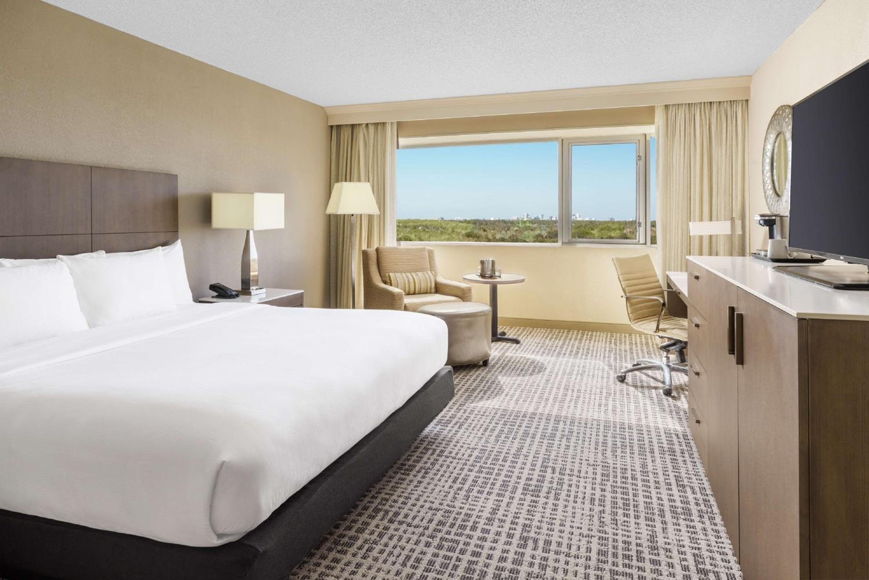 DoubleTree by Hilton Orlando Airport Hotel — 28