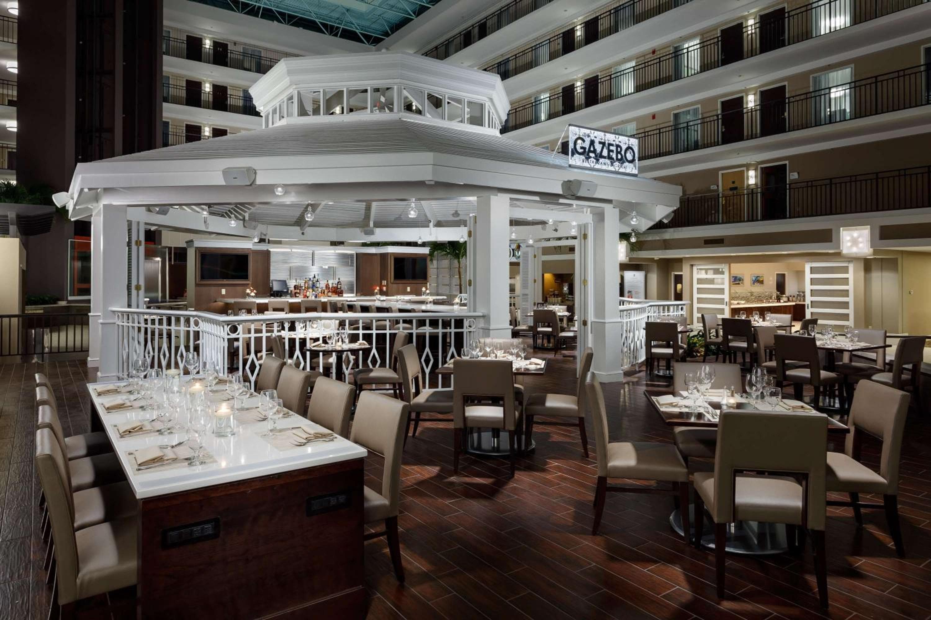 Embassy Suites by Hilton Orlando Lake Buena Vista Resort — 14