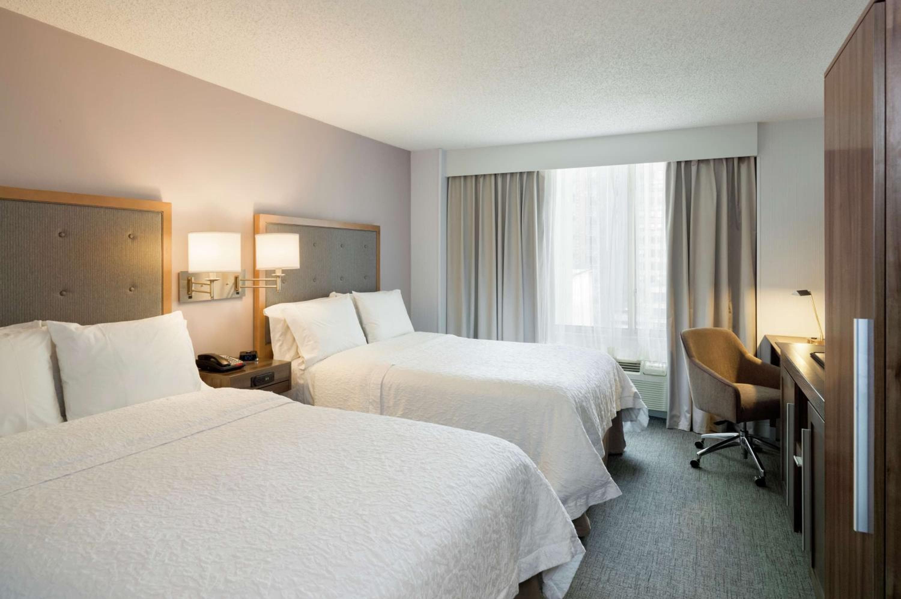 Hampton Inn Manhattan Chelsea — 12