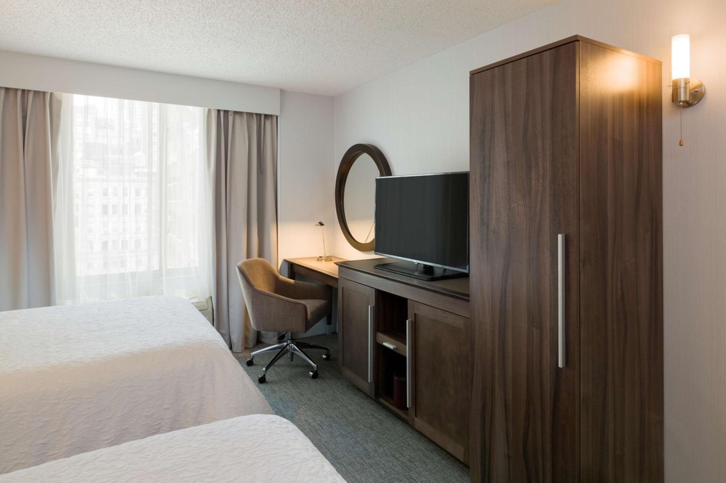 Hampton Inn Manhattan Chelsea — 17