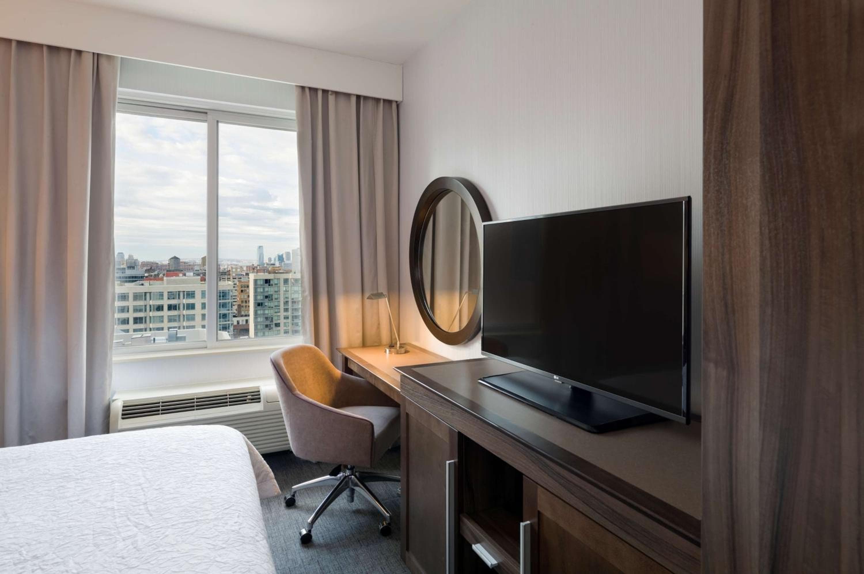 Hampton Inn Manhattan - Times Square South — 25