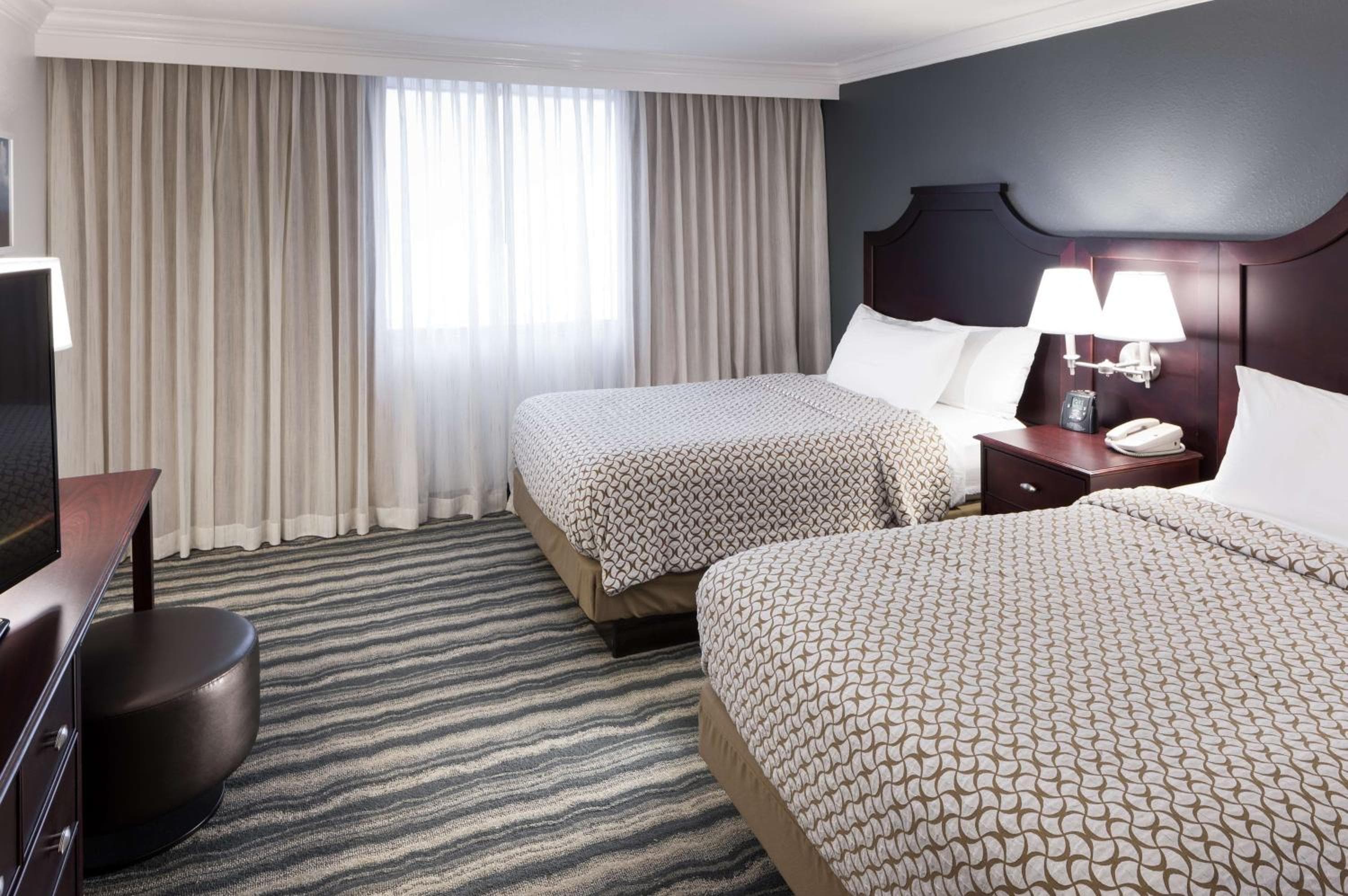 Embassy Suites by Hilton Tampa-Brandon — 15