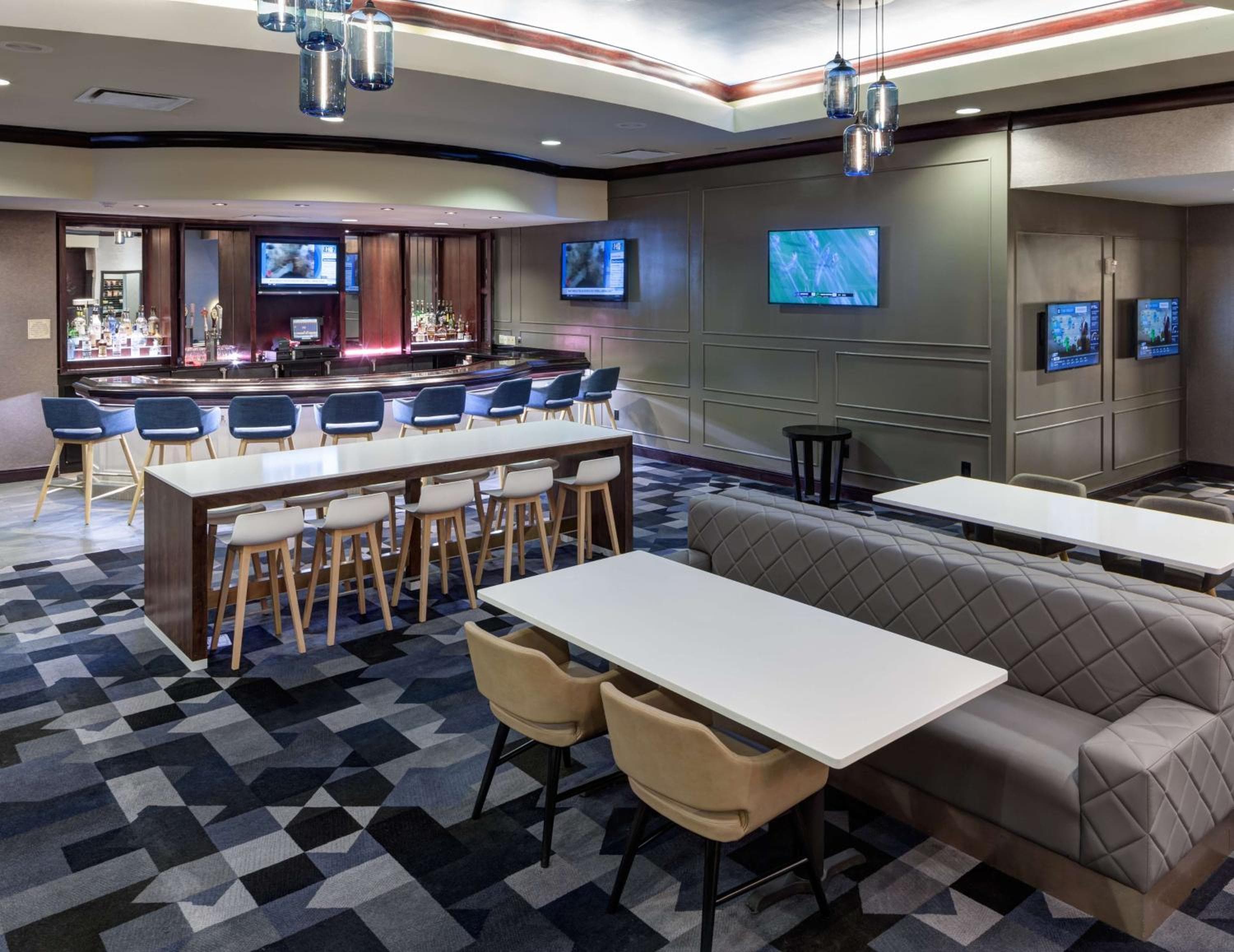 Embassy Suites by Hilton Tampa-Brandon — 27