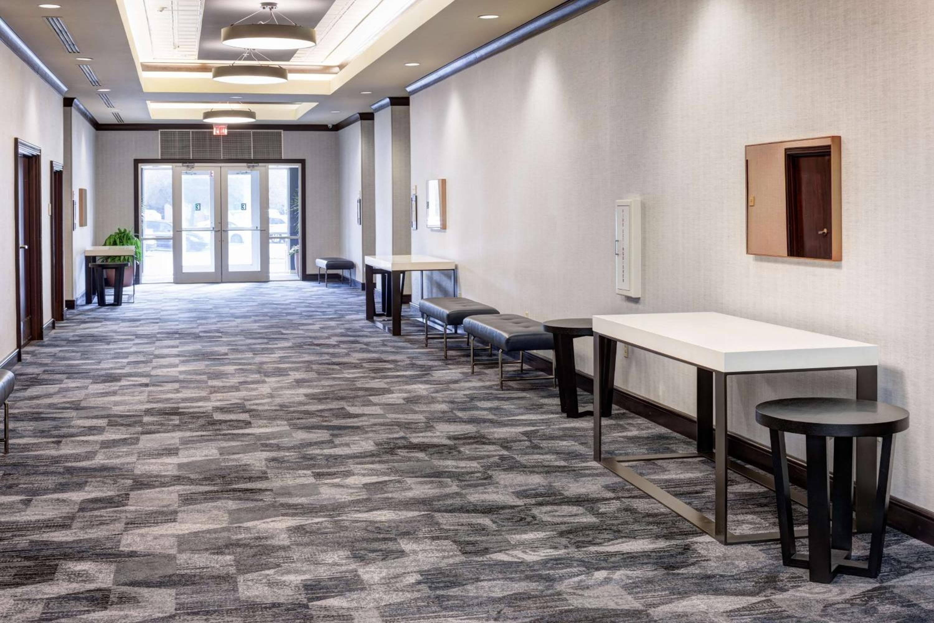 Embassy Suites by Hilton Tampa-Brandon — 23