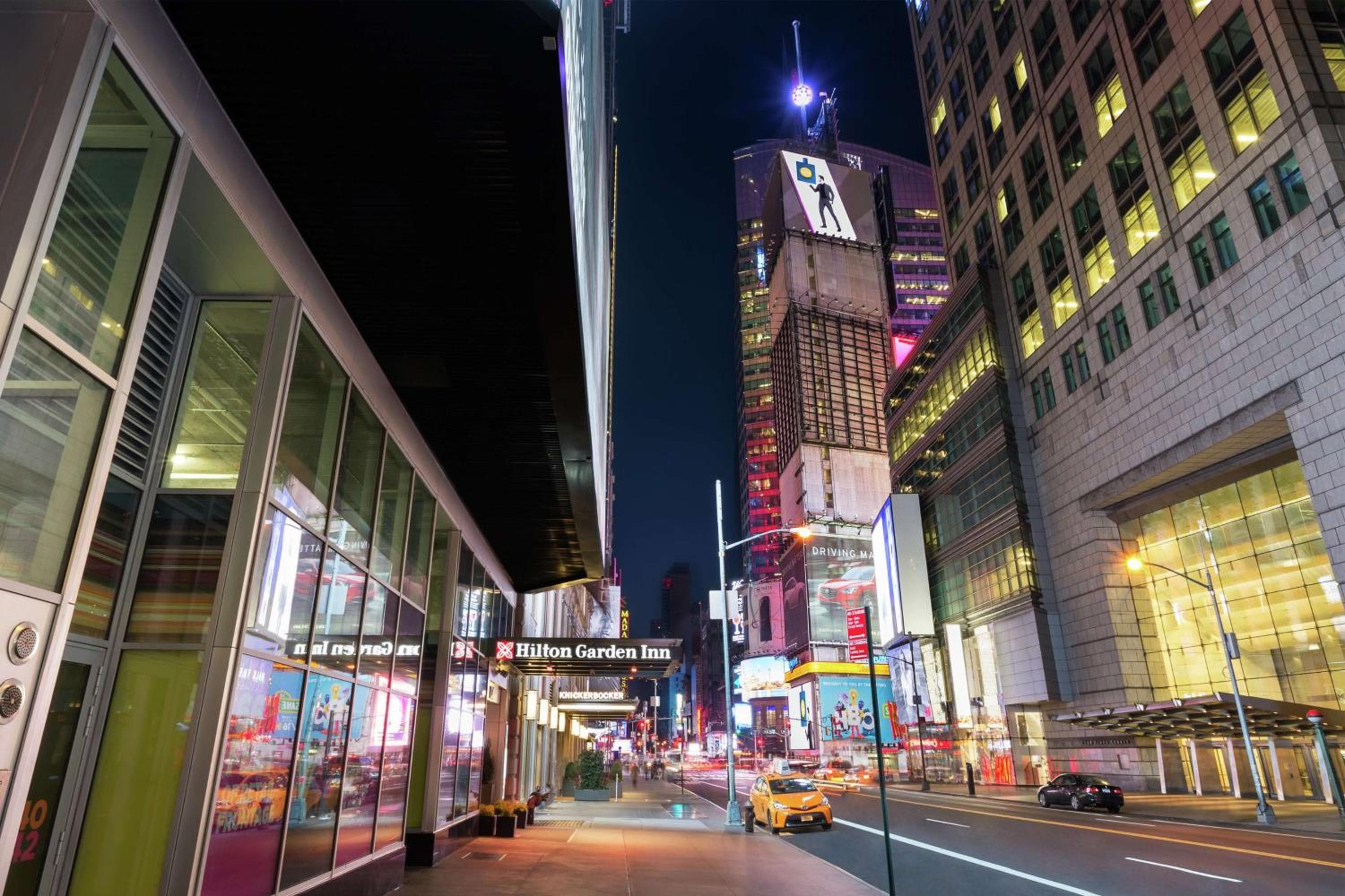 Hilton Garden Inn New York - Times Square Central — 3