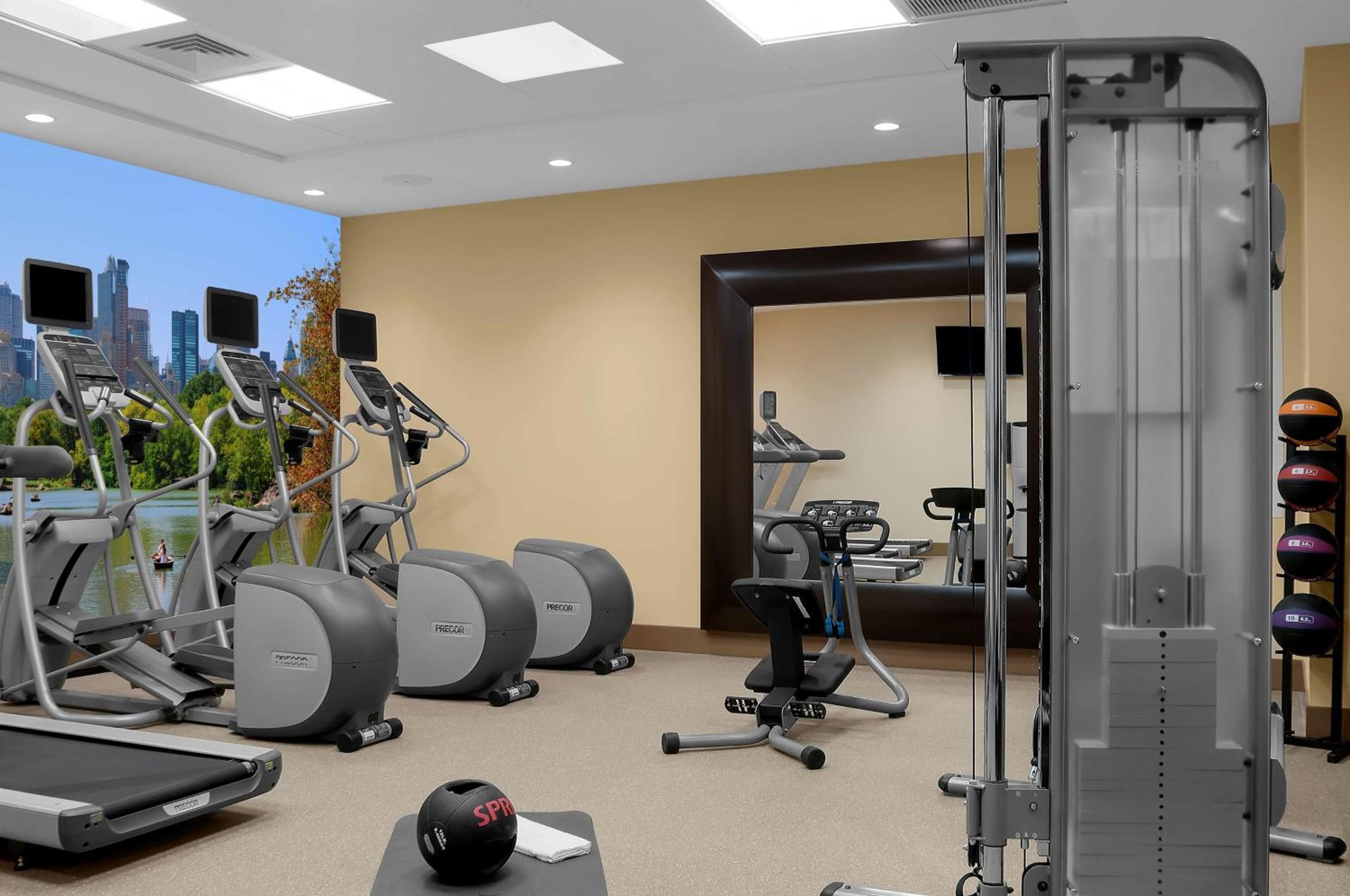 Hilton Garden Inn New York - Times Square Central — 15