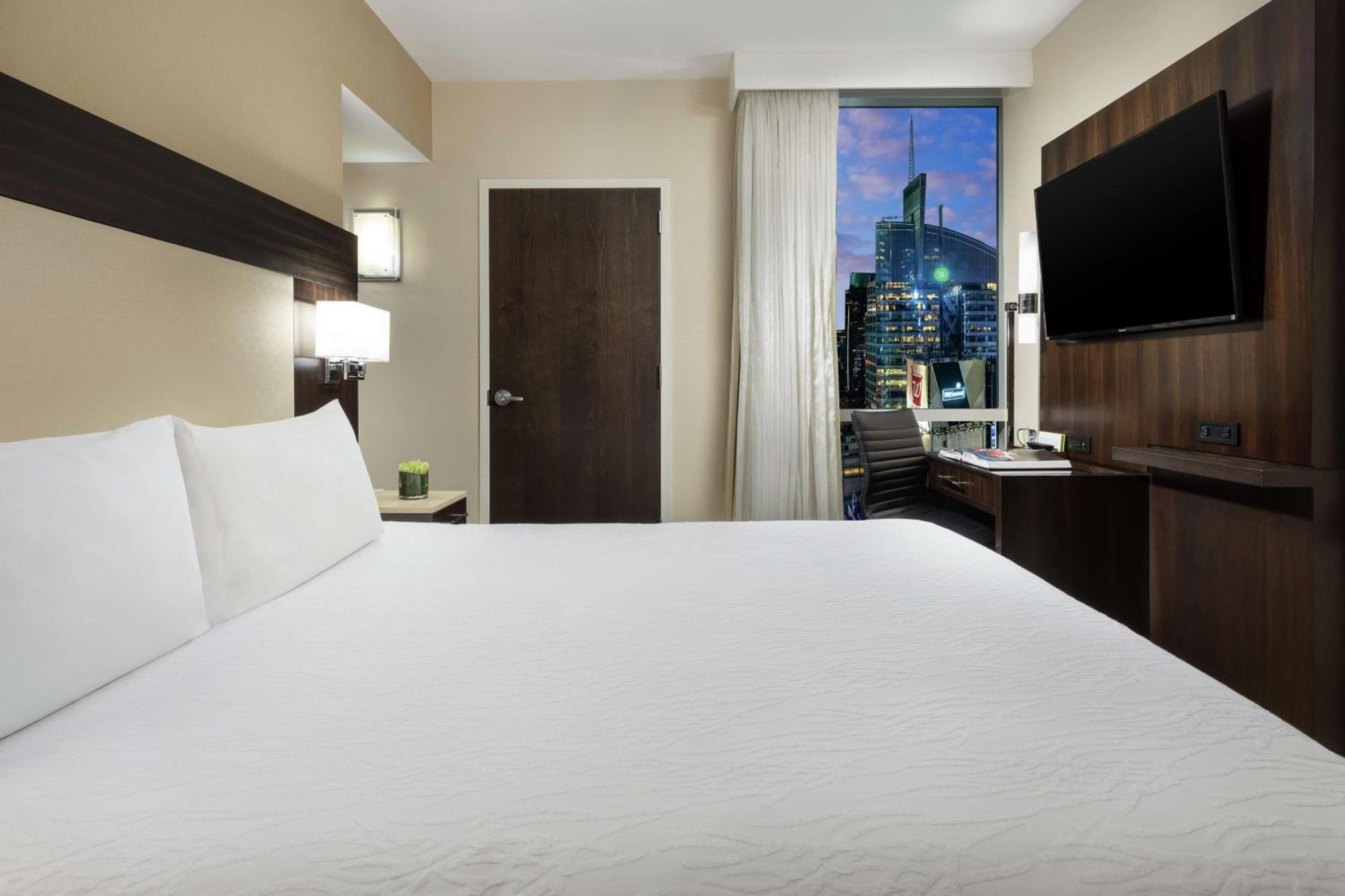 Hilton Garden Inn New York - Times Square Central — 7