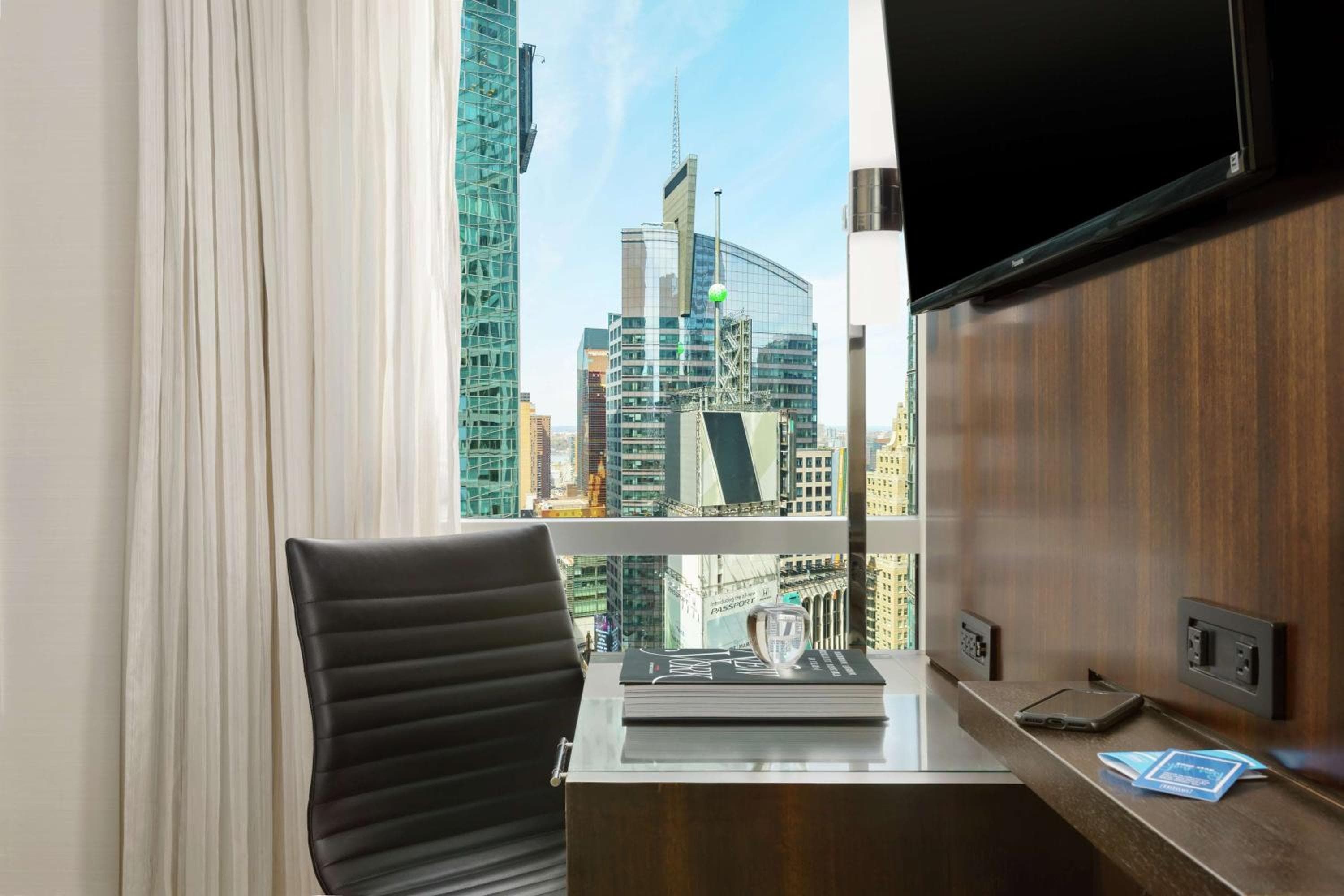 Hilton Garden Inn New York - Times Square Central — 12