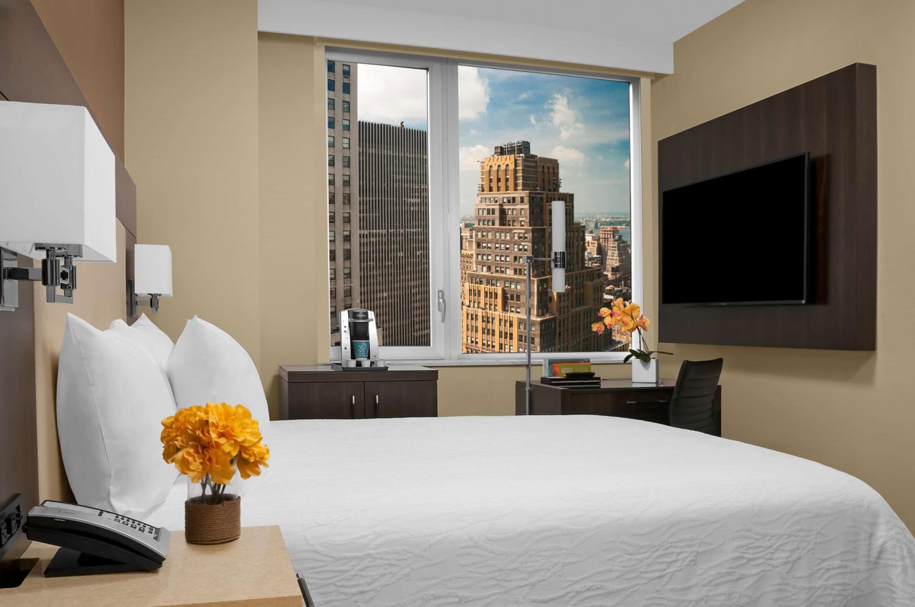 Hilton Garden Inn New York - Times Square Central — 19