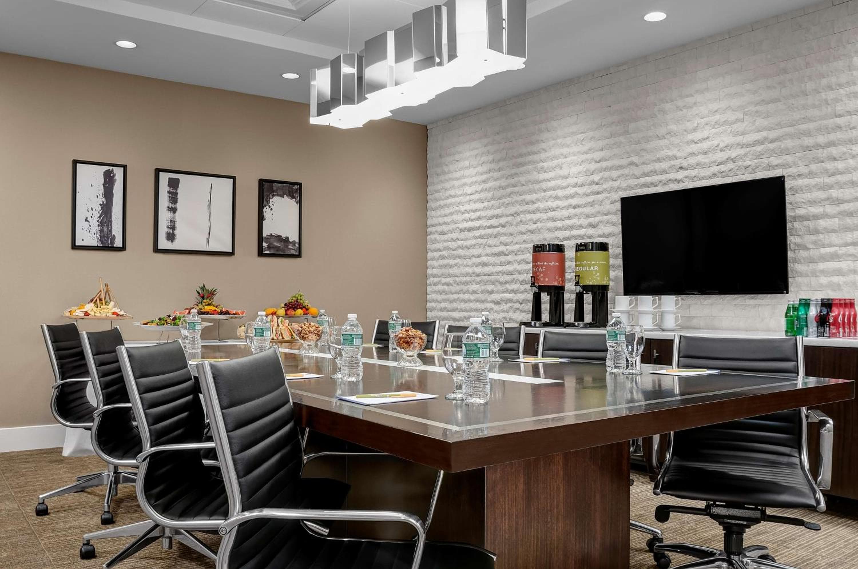 Hilton Garden Inn New York - Times Square Central — 9