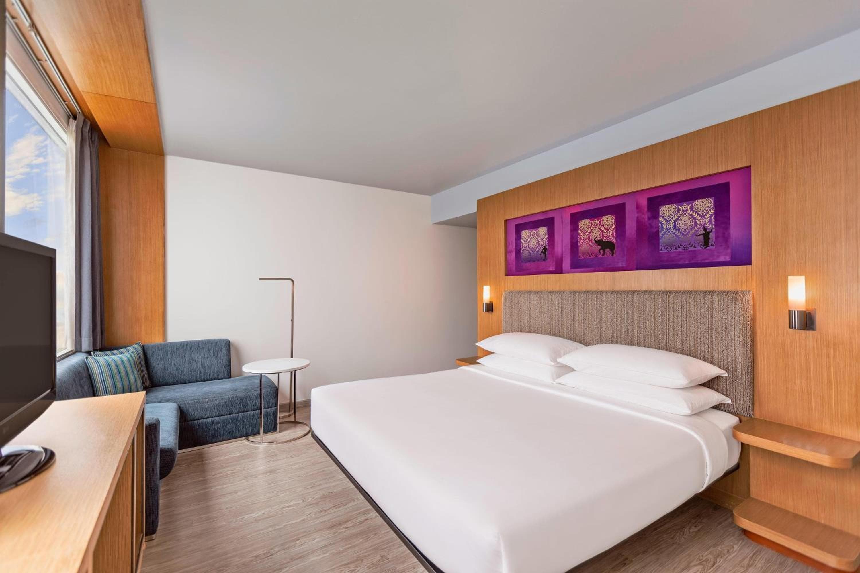 Aloft by Marriott Bangkok Sukhumvit 11 — 26