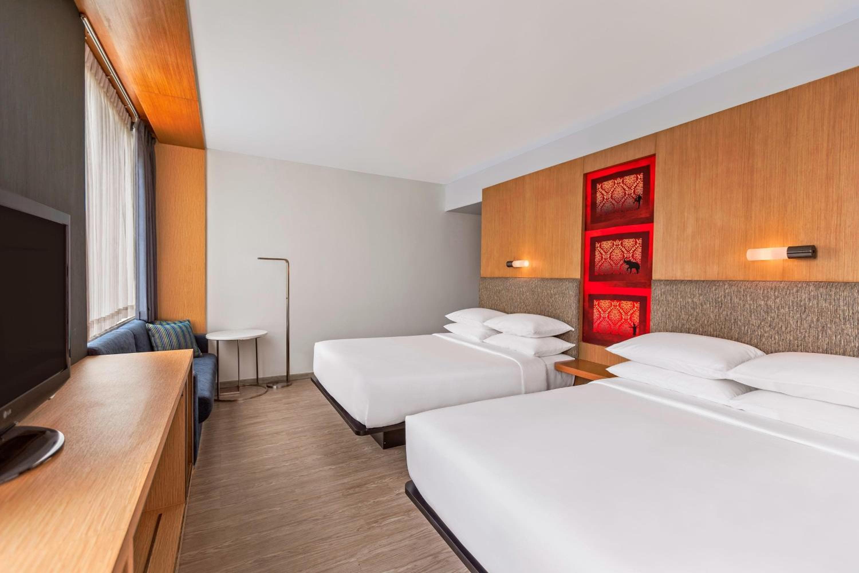Aloft by Marriott Bangkok Sukhumvit 11 — 23