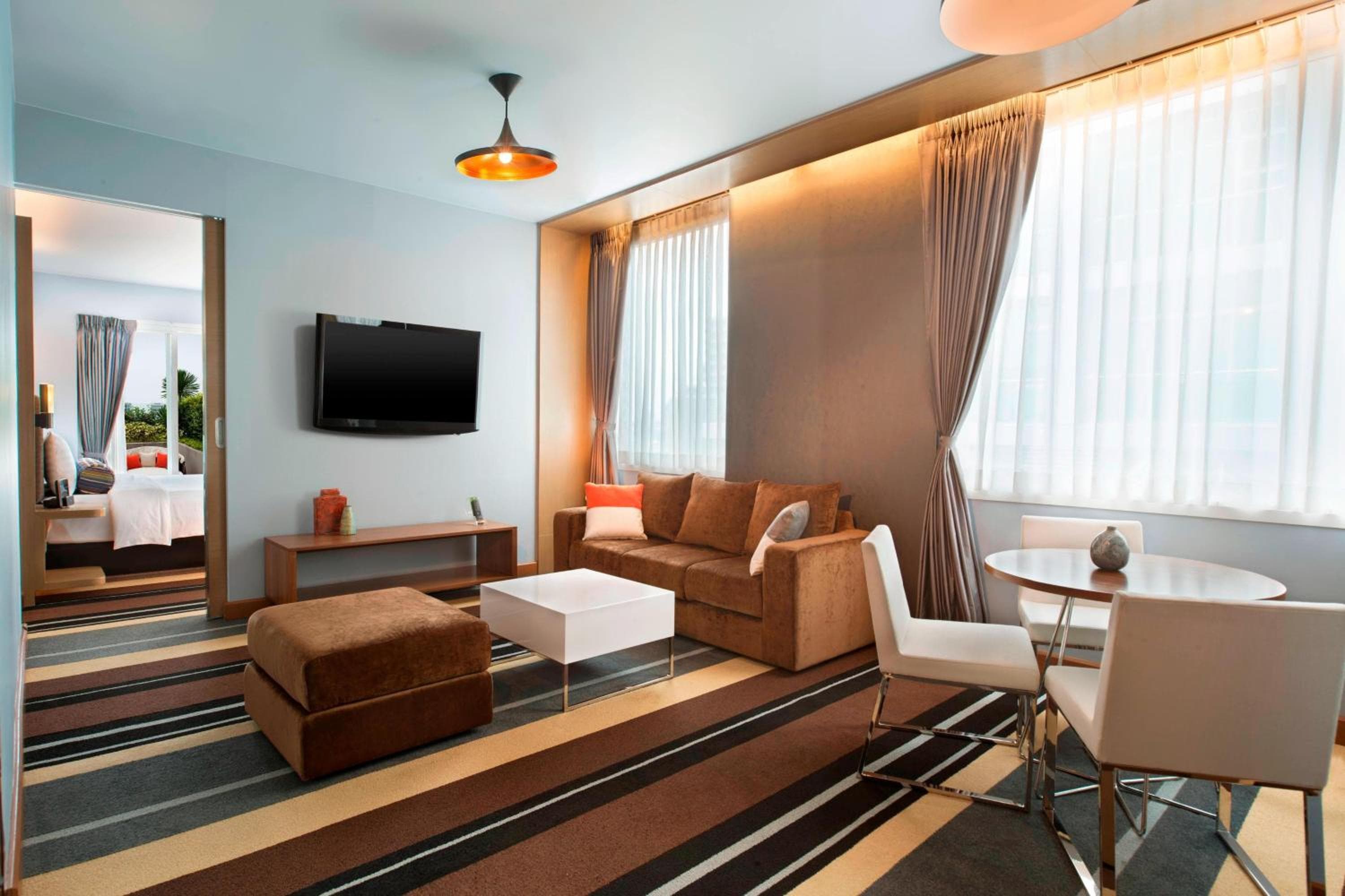 Aloft by Marriott Bangkok Sukhumvit 11 — 12