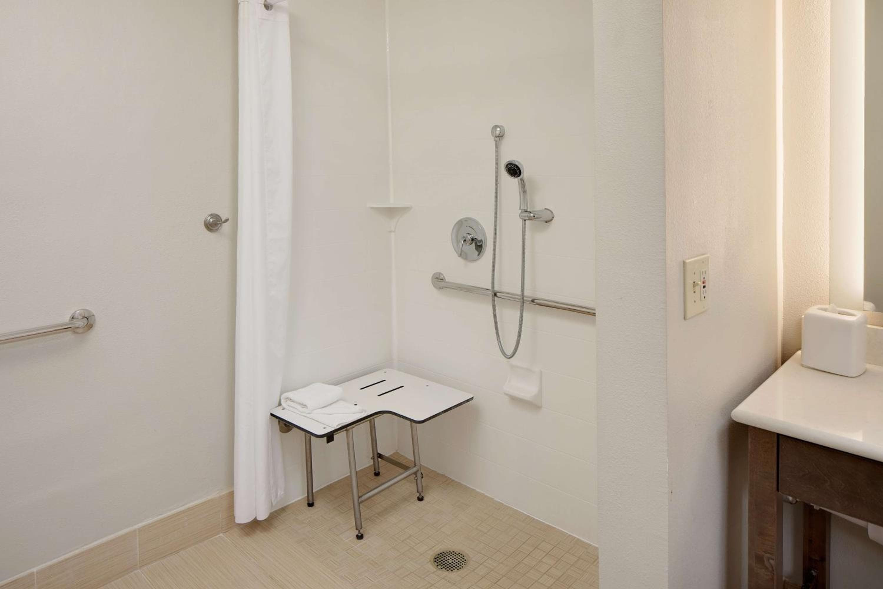 Homewood Suites by Hilton Orlando Maitland — 16