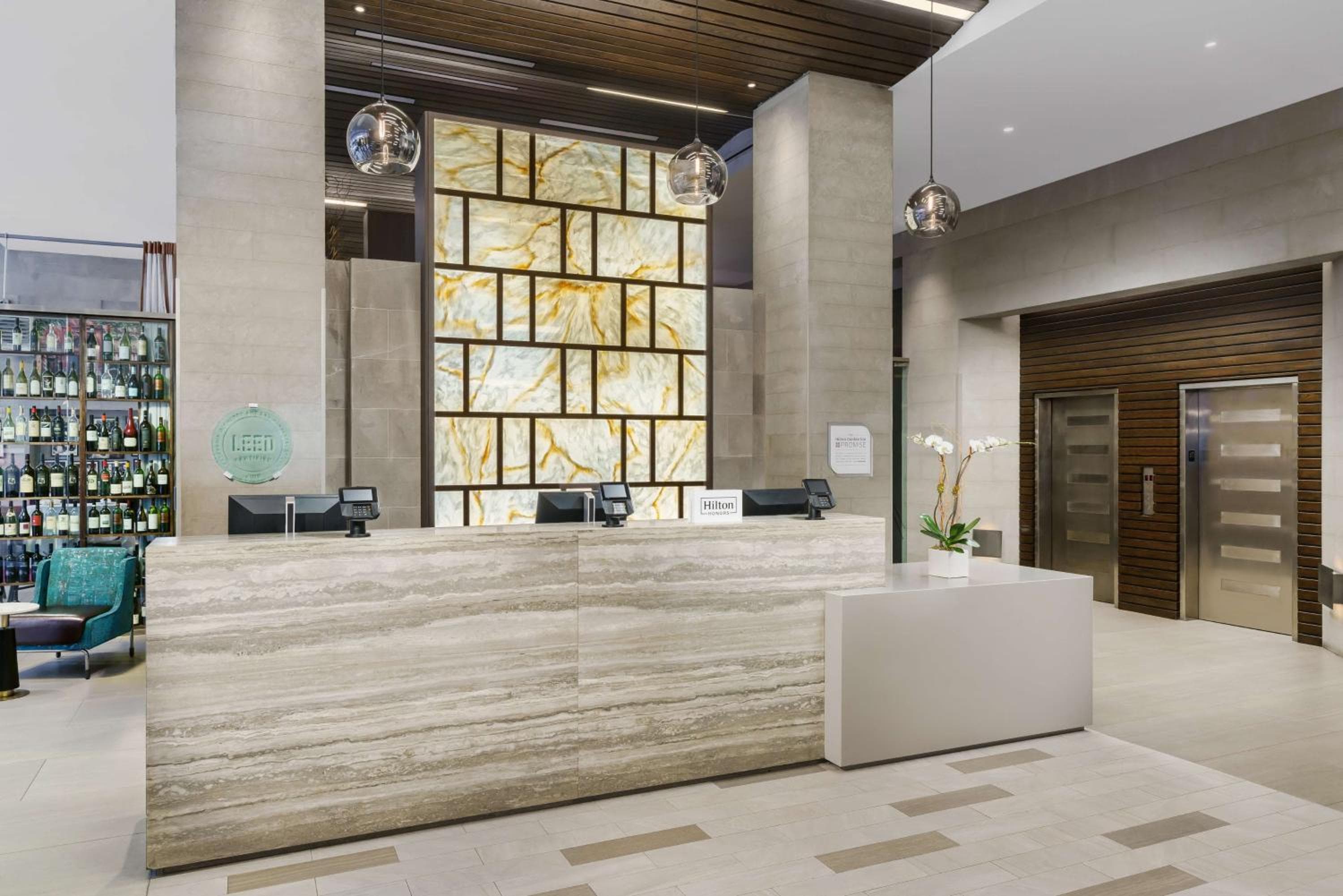 Hilton Garden Inn New York Times Square Nord — 16