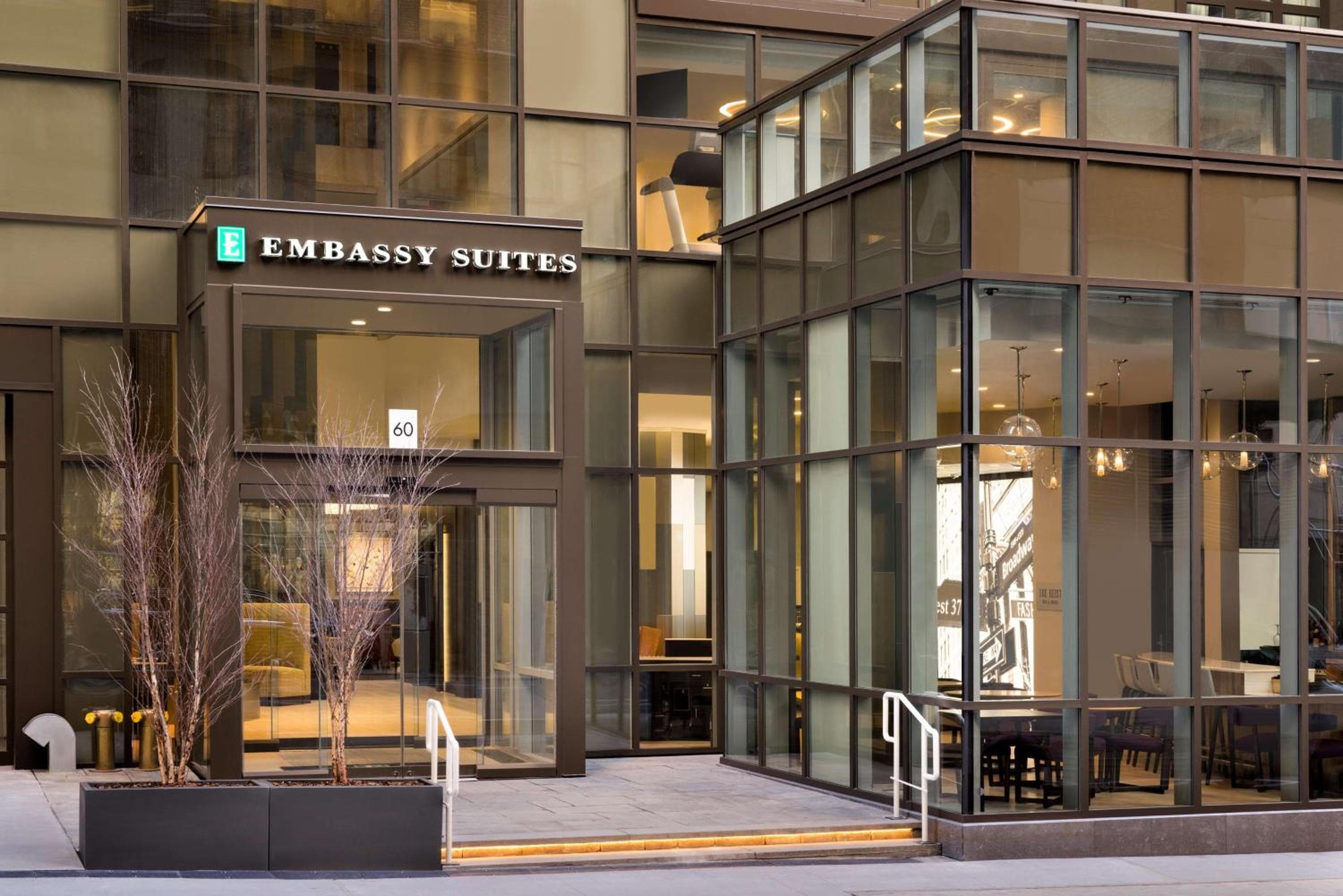 Embassy Suites By Hilton Nueva York Manhattan Times Square — 1