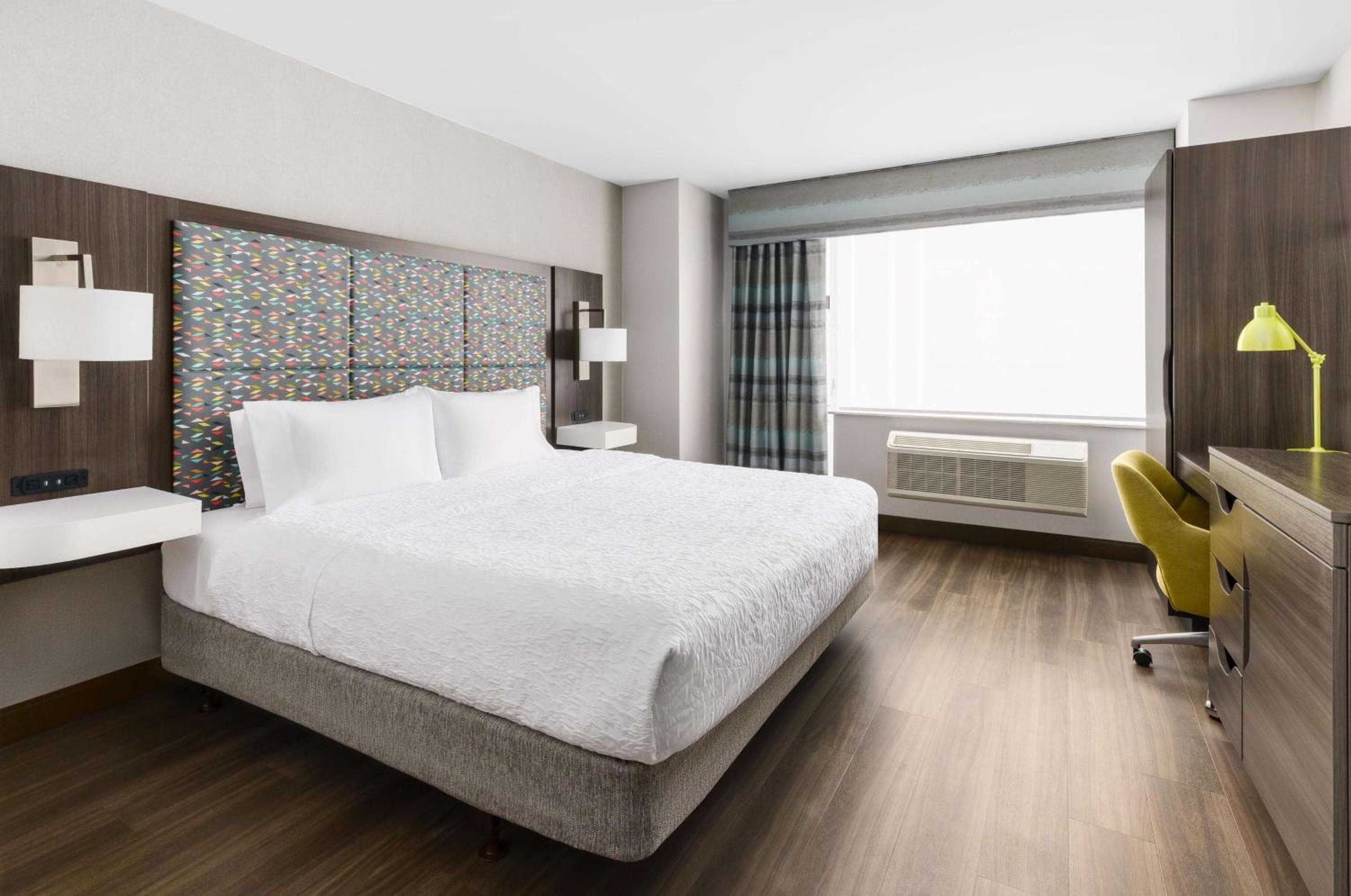 Hampton Inn Manhattan-35th St Empire State Bldg — 6