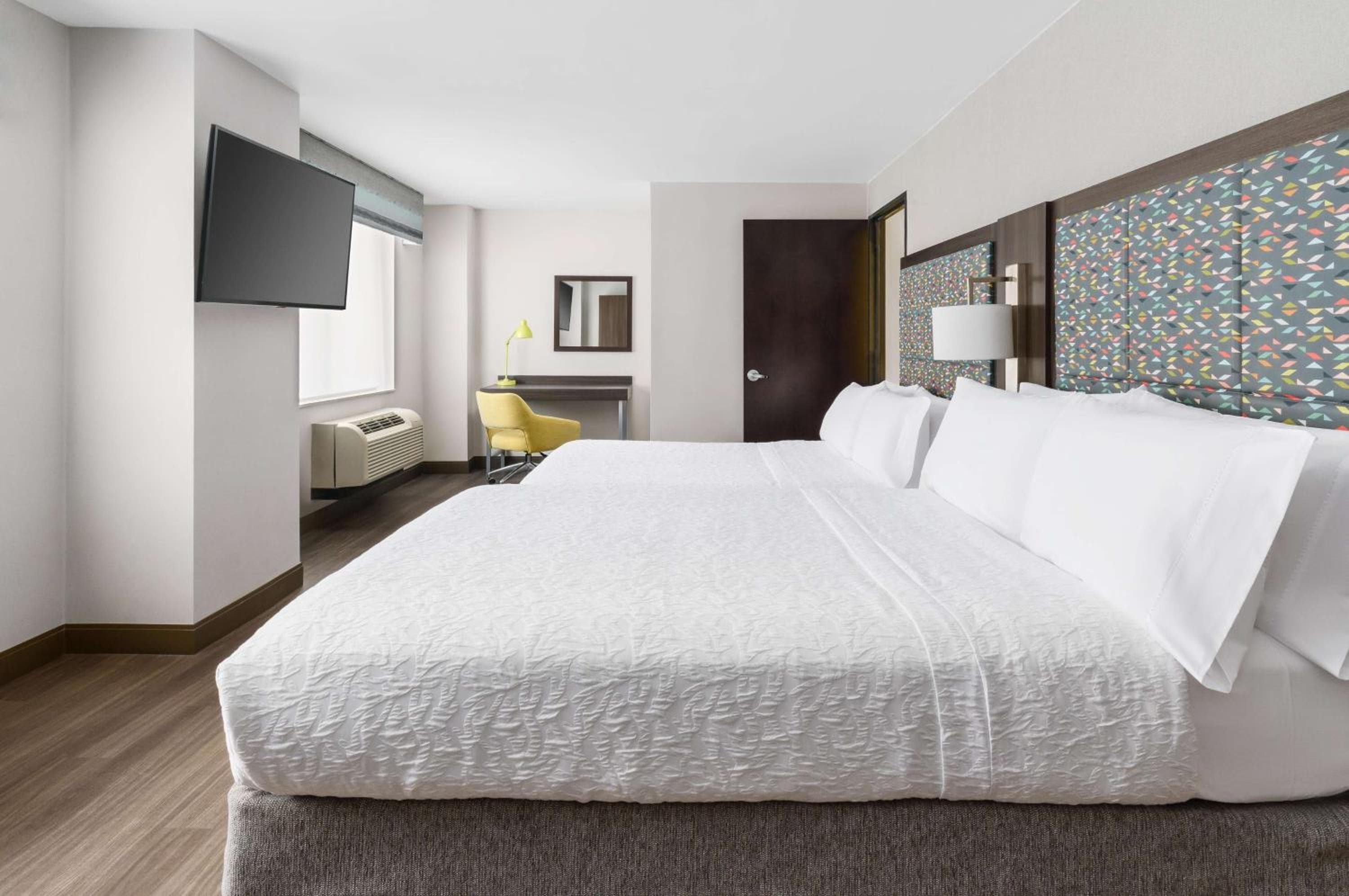 Hampton Inn Manhattan-35th St Empire State Bldg — 8