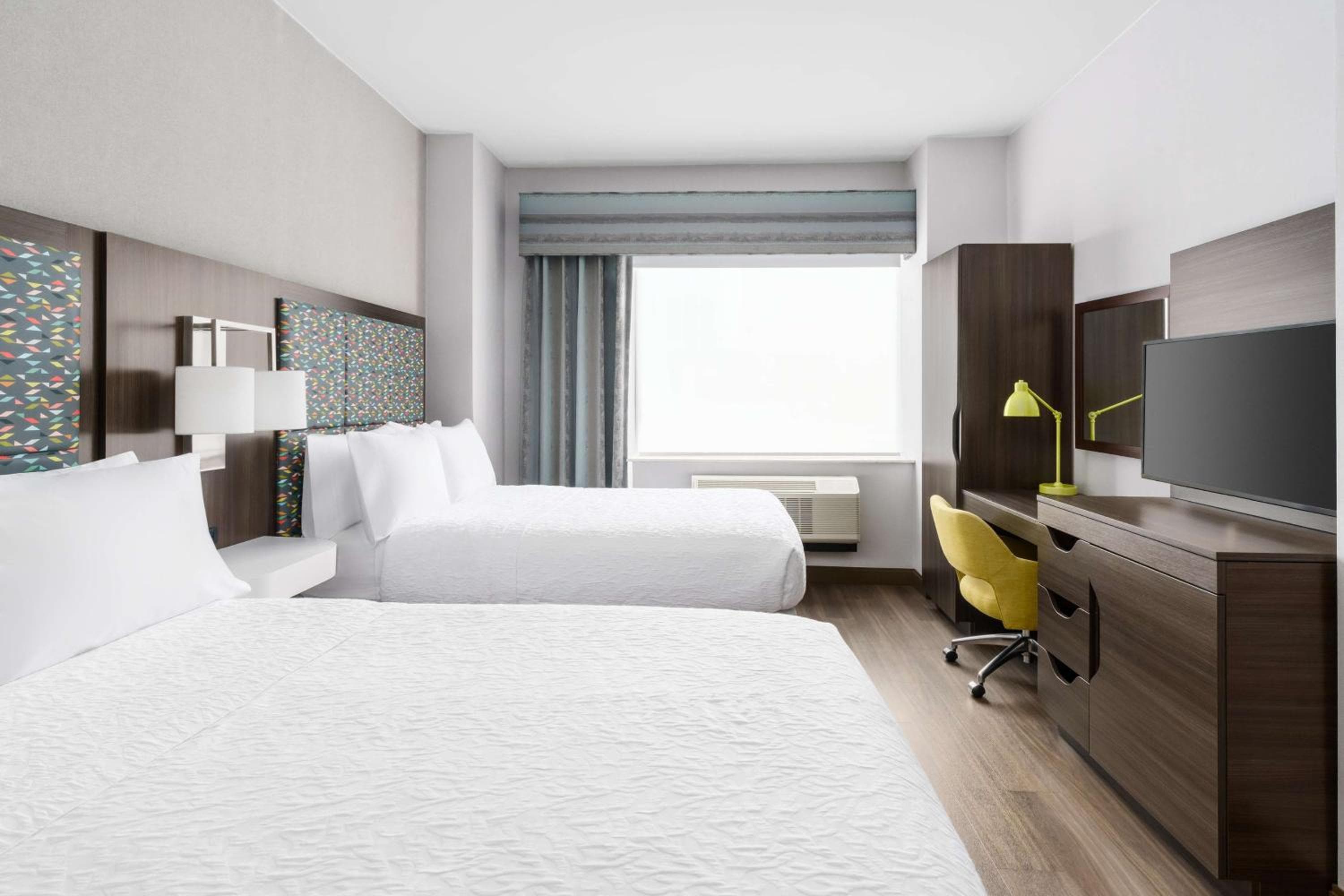 Hampton Inn Manhattan-35th St Empire State Bldg — 10