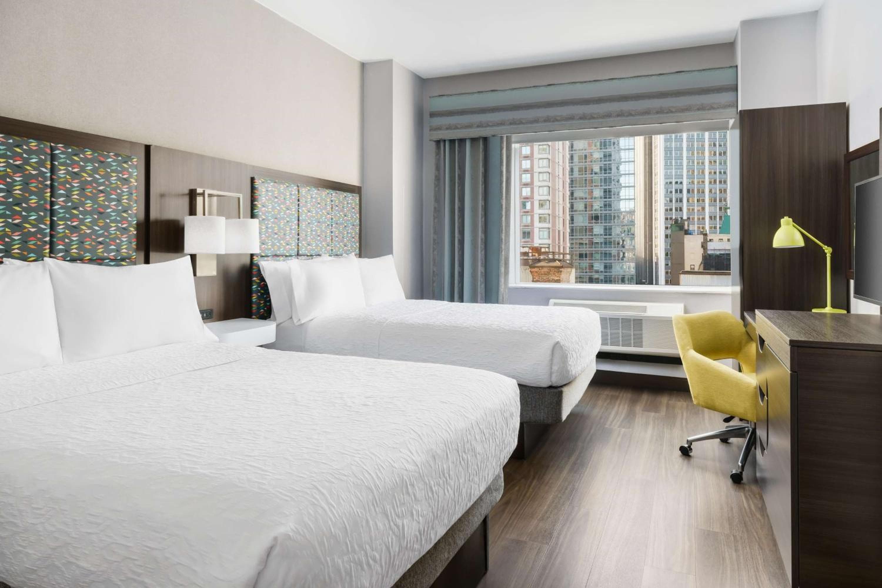 Hampton Inn Manhattan-35th St Empire State Bldg — 7