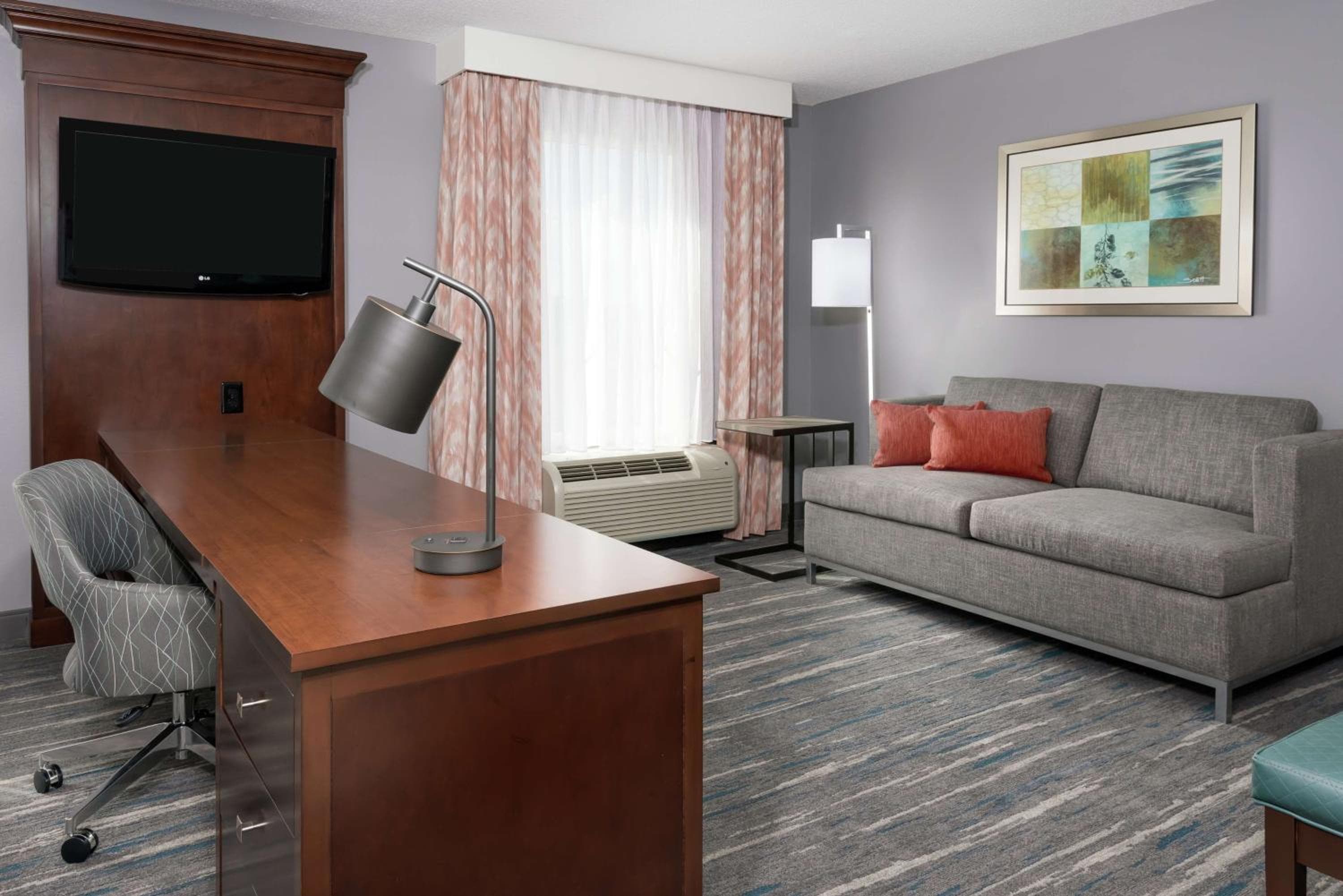 Hampton Inn & Suites Orlando Airport en Gateway Village — 15