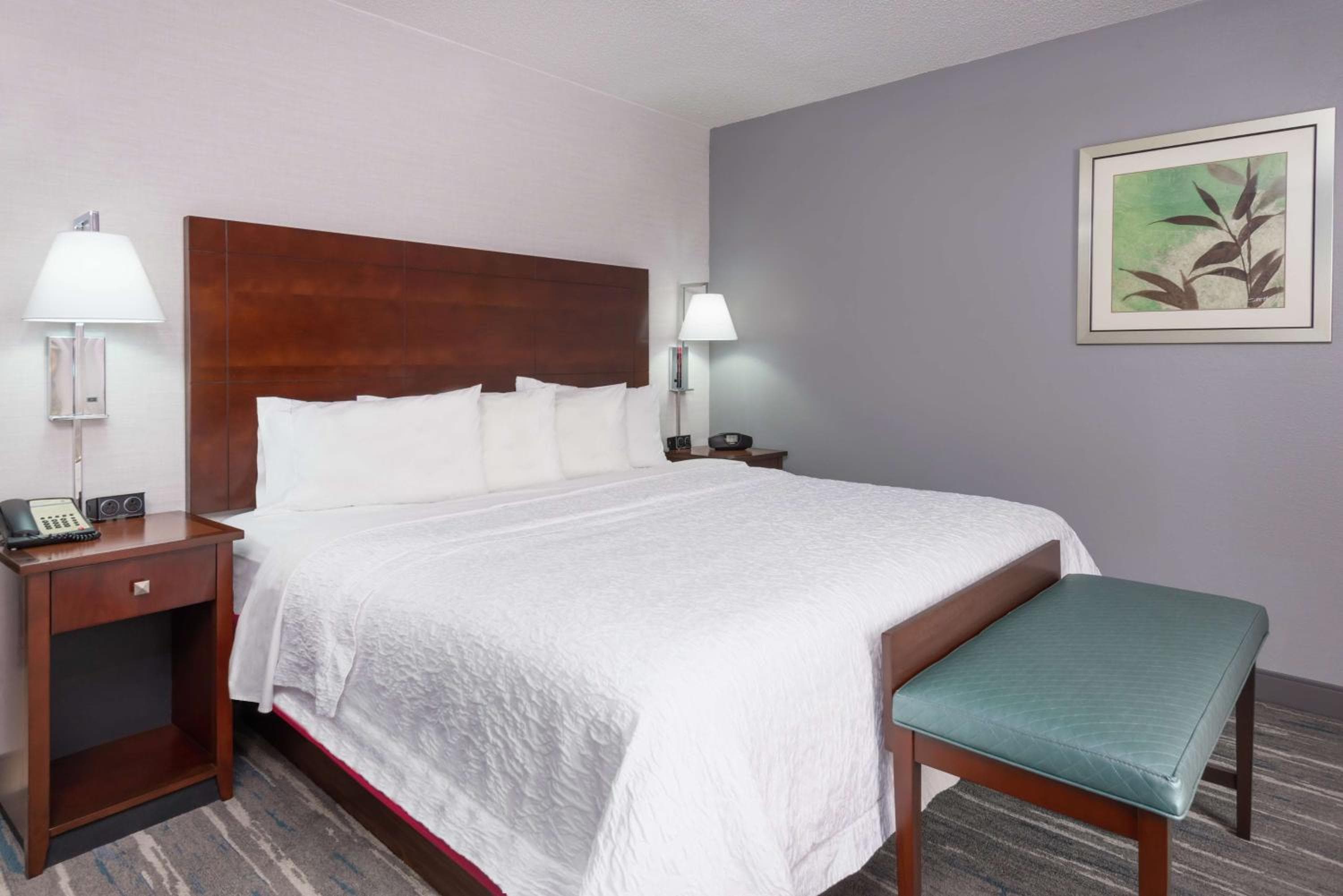 Hampton Inn & Suites Orlando Airport en Gateway Village — 17