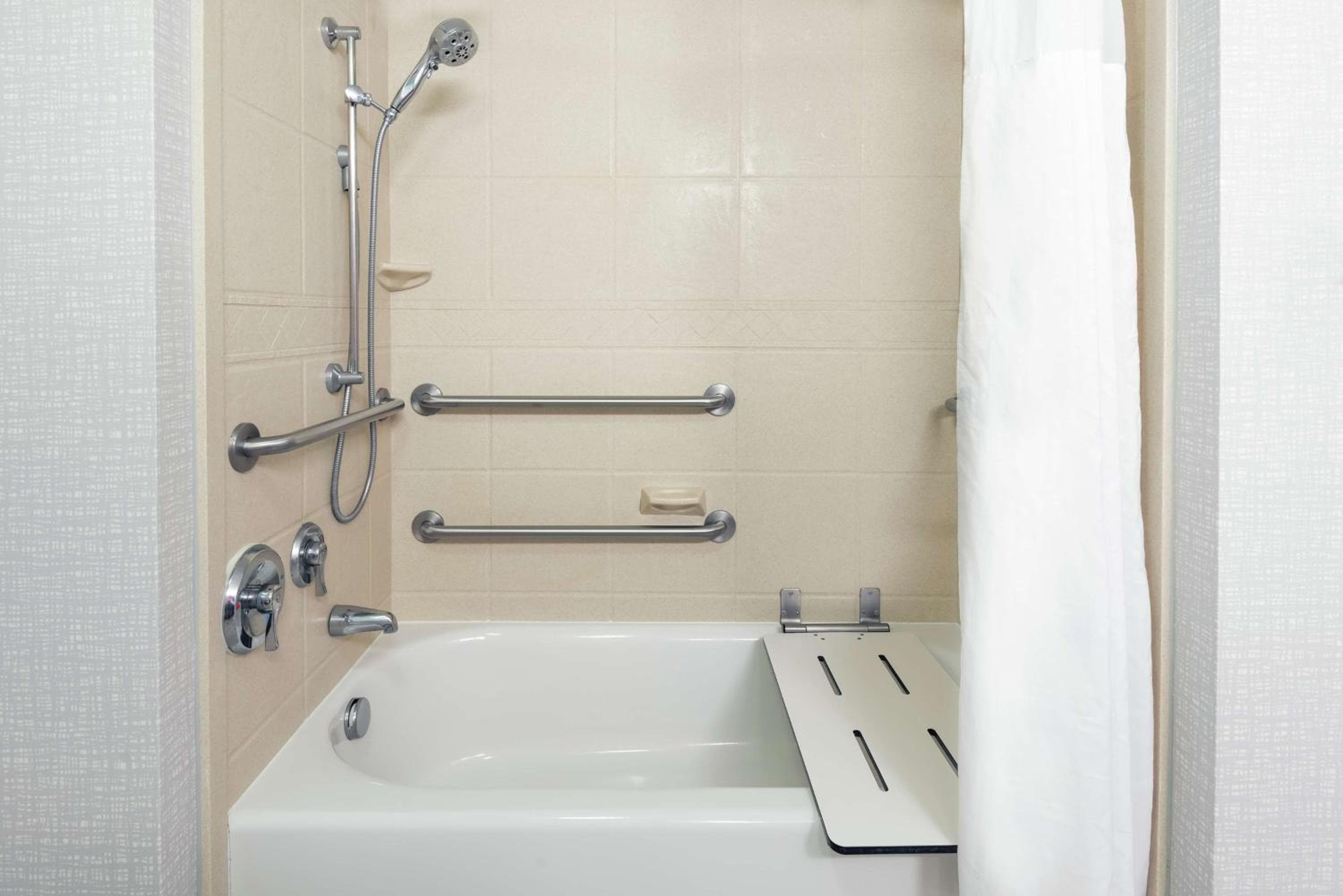 Hampton Inn & Suites Orlando Airport en Gateway Village — 30