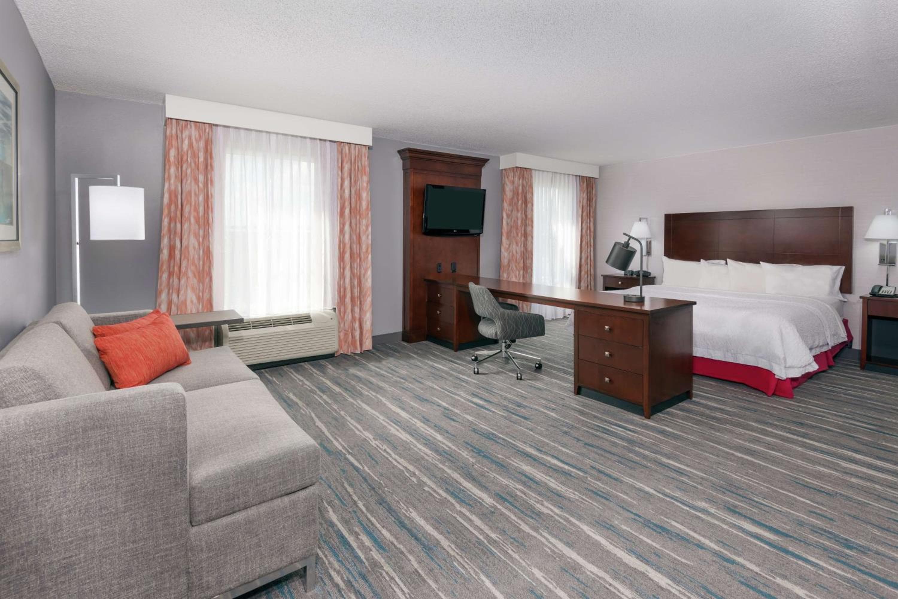 Hampton Inn & Suites Orlando Airport en Gateway Village — 28