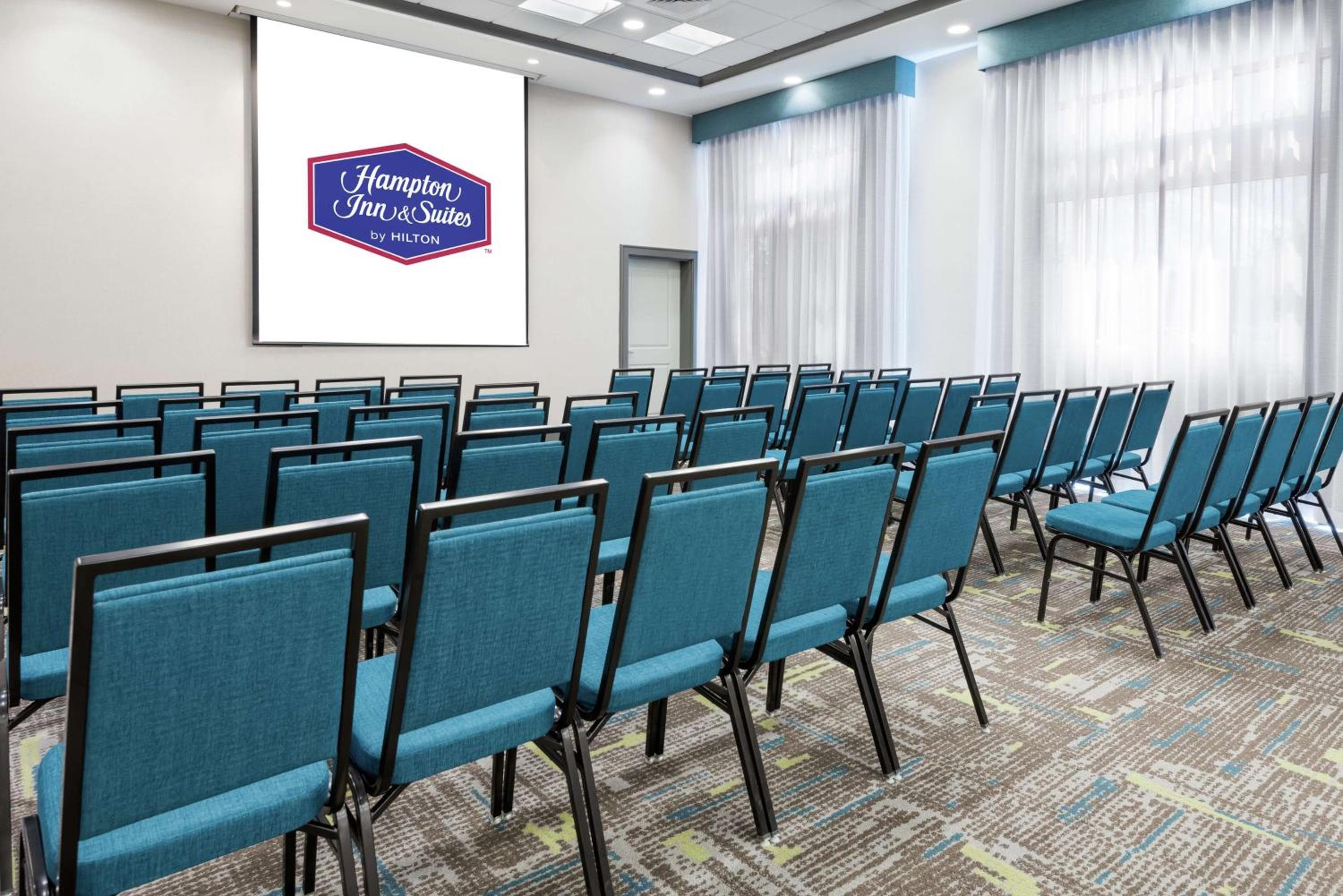 Hampton Inn & Suites Orlando Airport at Gateway Village — 28