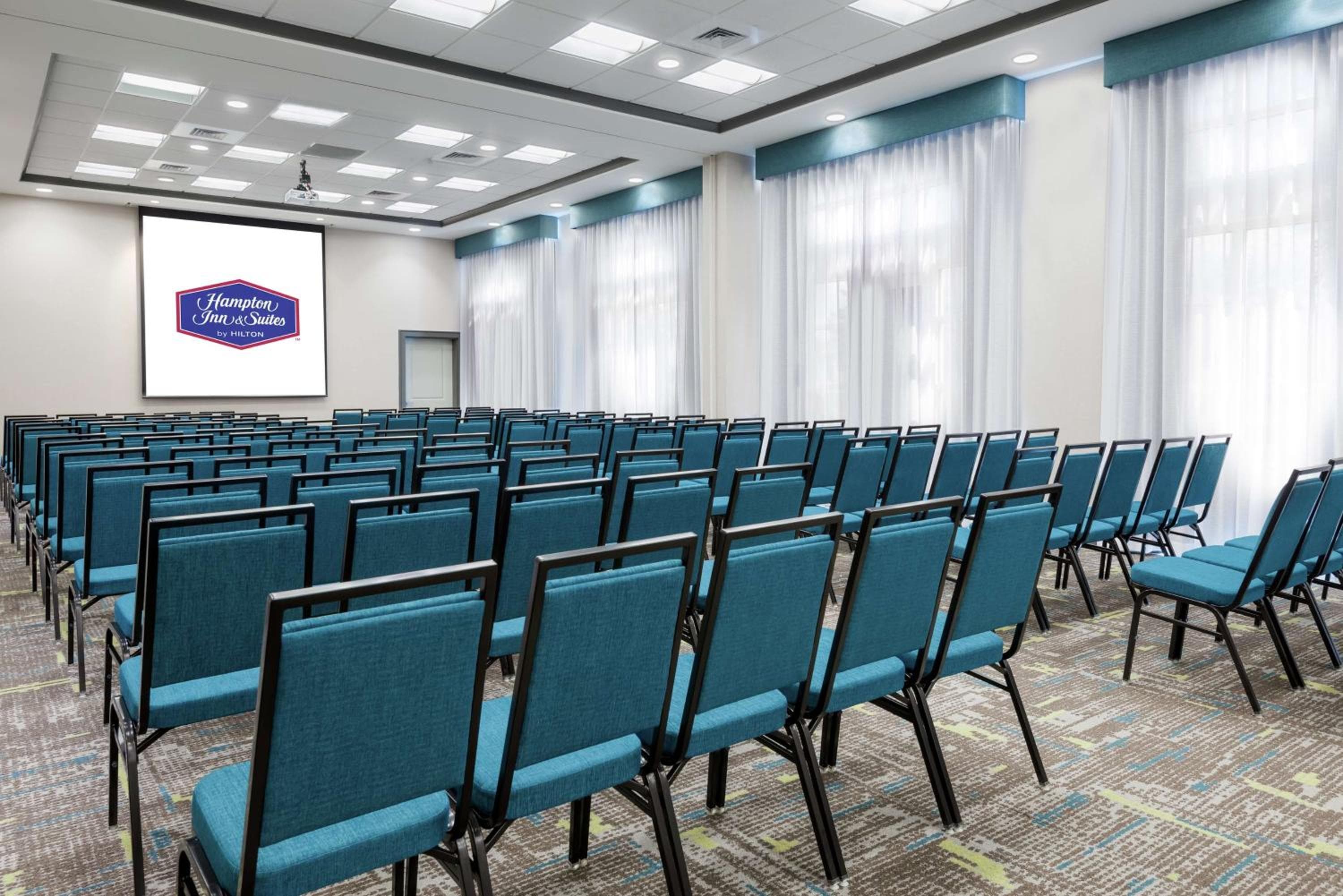 Hampton Inn & Suites Orlando Airport at Gateway Village — 26