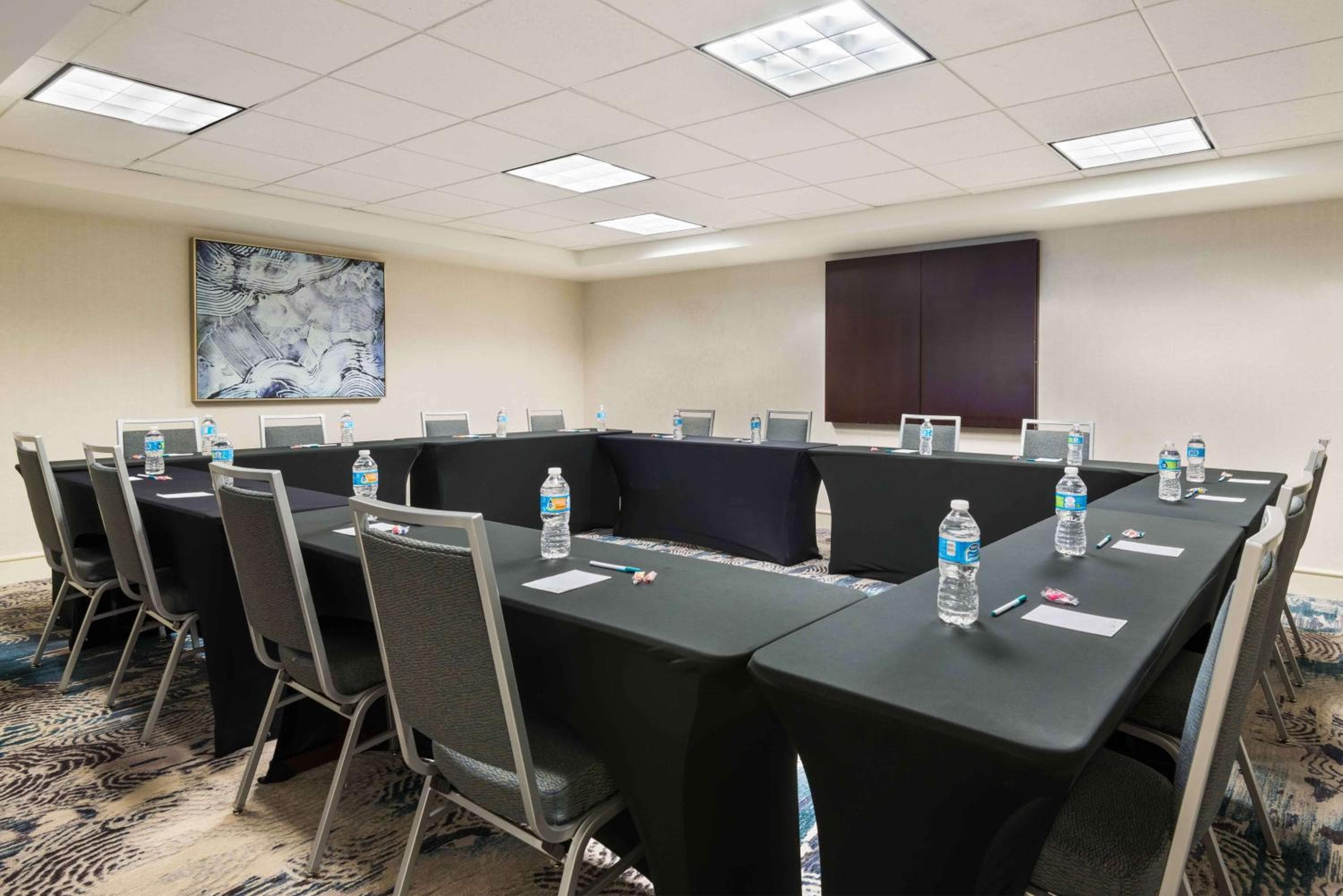 Homewood Suites by Hilton Tampa Airport - Westshore — 9