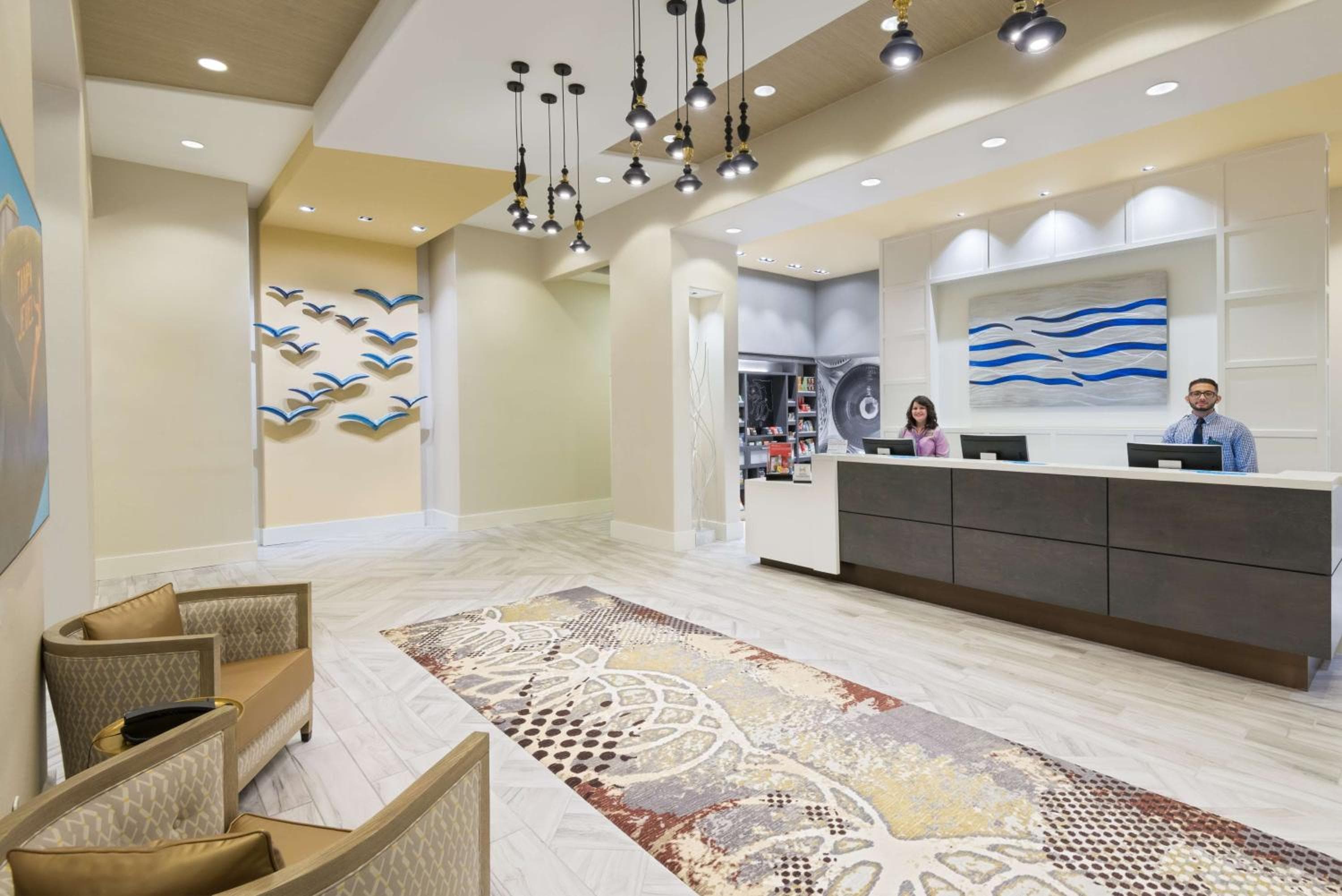 Hampton Inn & Suites Tampa Airport Avion Park Westshore — 5