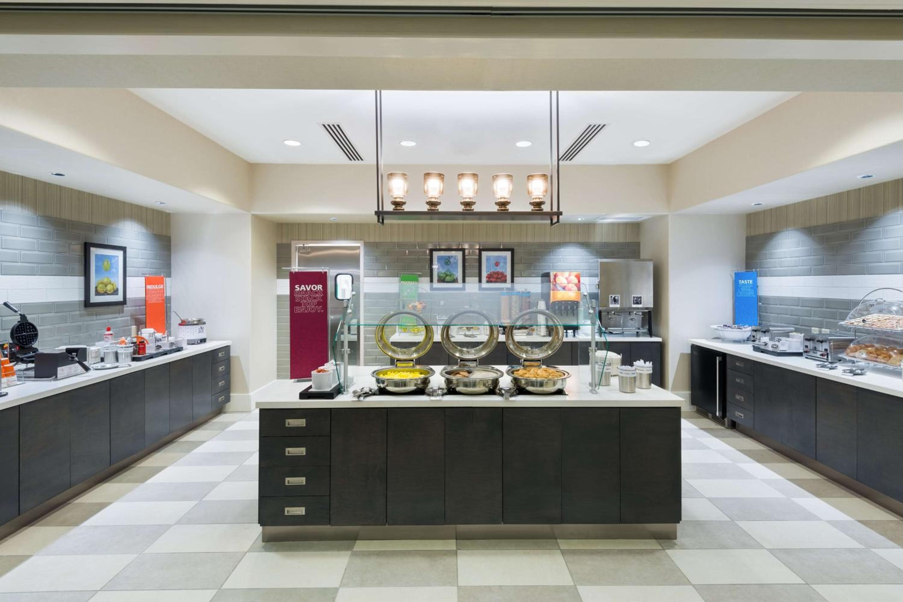 Hampton Inn & Suites Tampa Airport Avion Park Westshore — 8