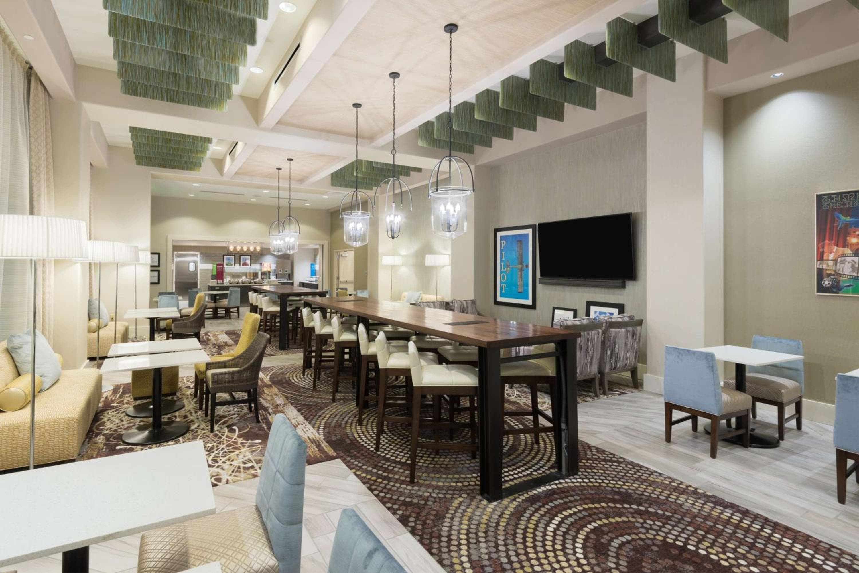 Hampton Inn & Suites Tampa Airport Avion Park Westshore — 7
