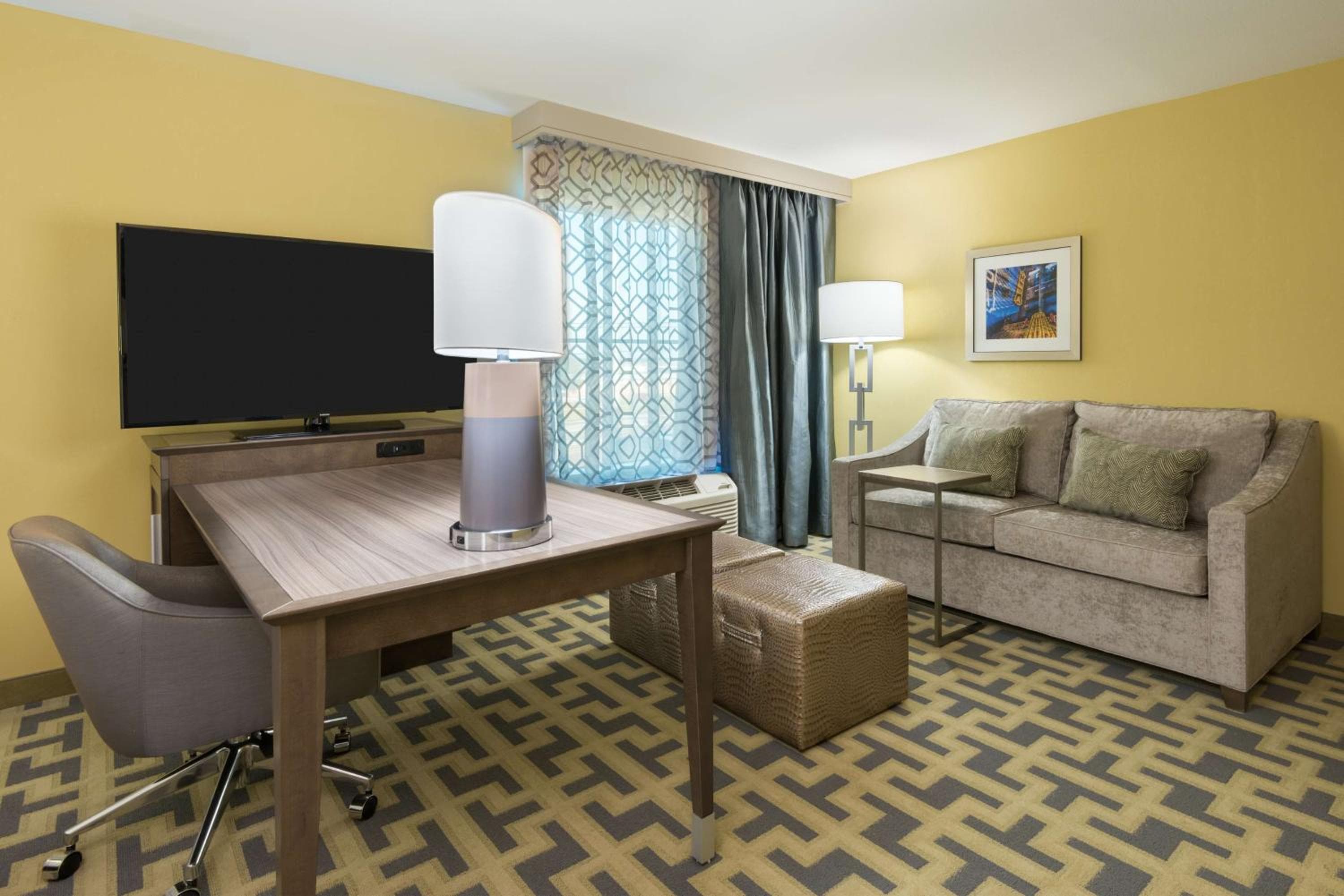 Hampton Inn & Suites Tampa Airport Avion Park Westshore — 13