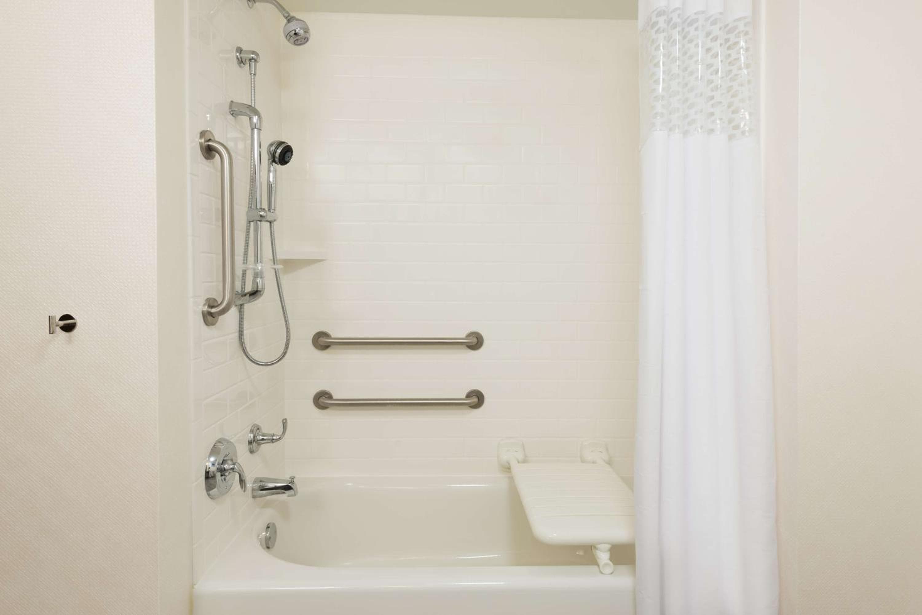 Hampton Inn & Suites Tampa Airport Avion Park Westshore — 15